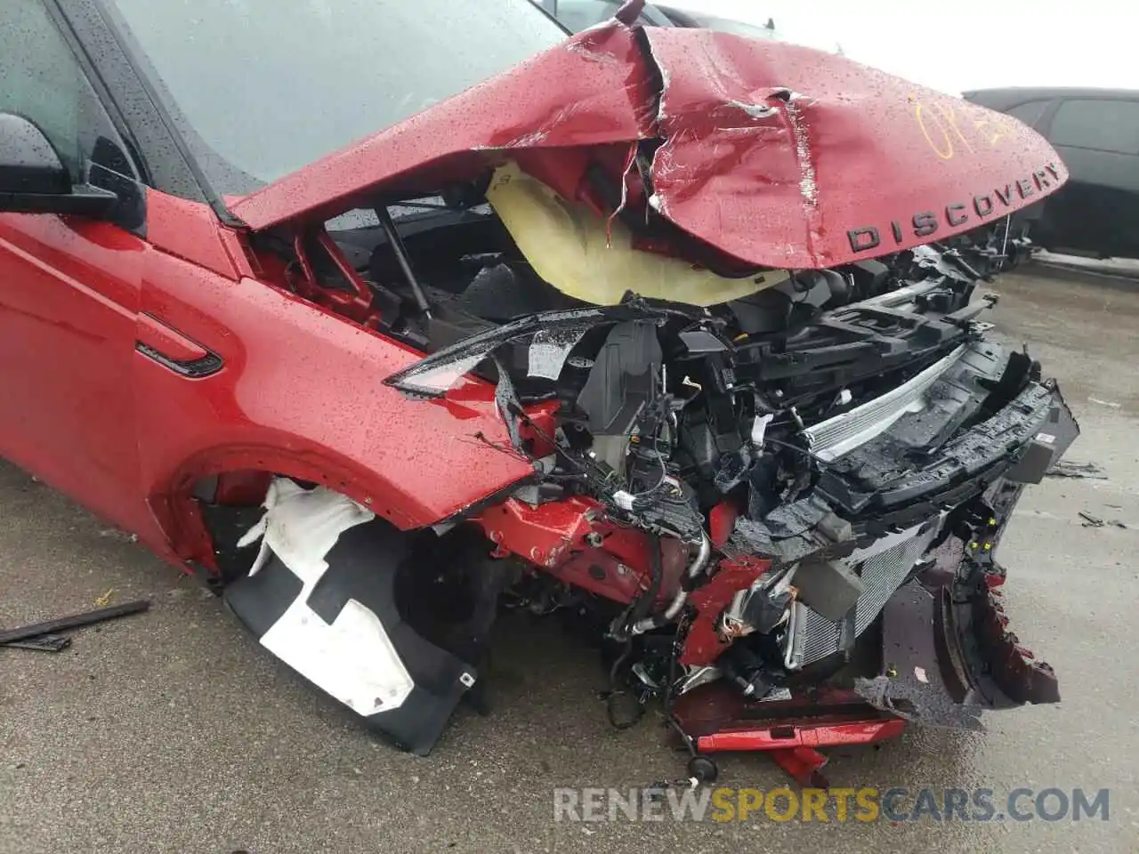 9 Photograph of a damaged car SALCT2FX1NH905899 LAND ROVER DISCOVERY 2022