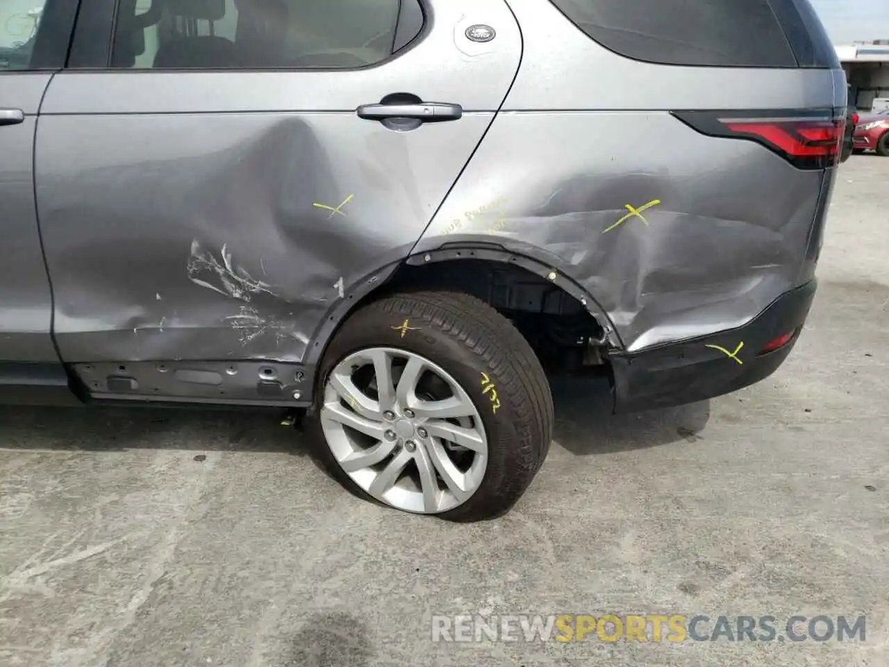 9 Photograph of a damaged car SALRJ2EX5N2458434 LAND ROVER DISCOVERY 2022