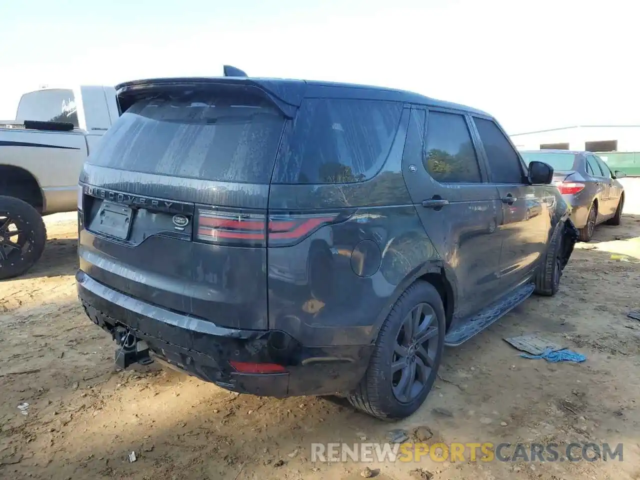 4 Photograph of a damaged car SALRT4EU2N2457740 LAND ROVER DISCOVERY 2022