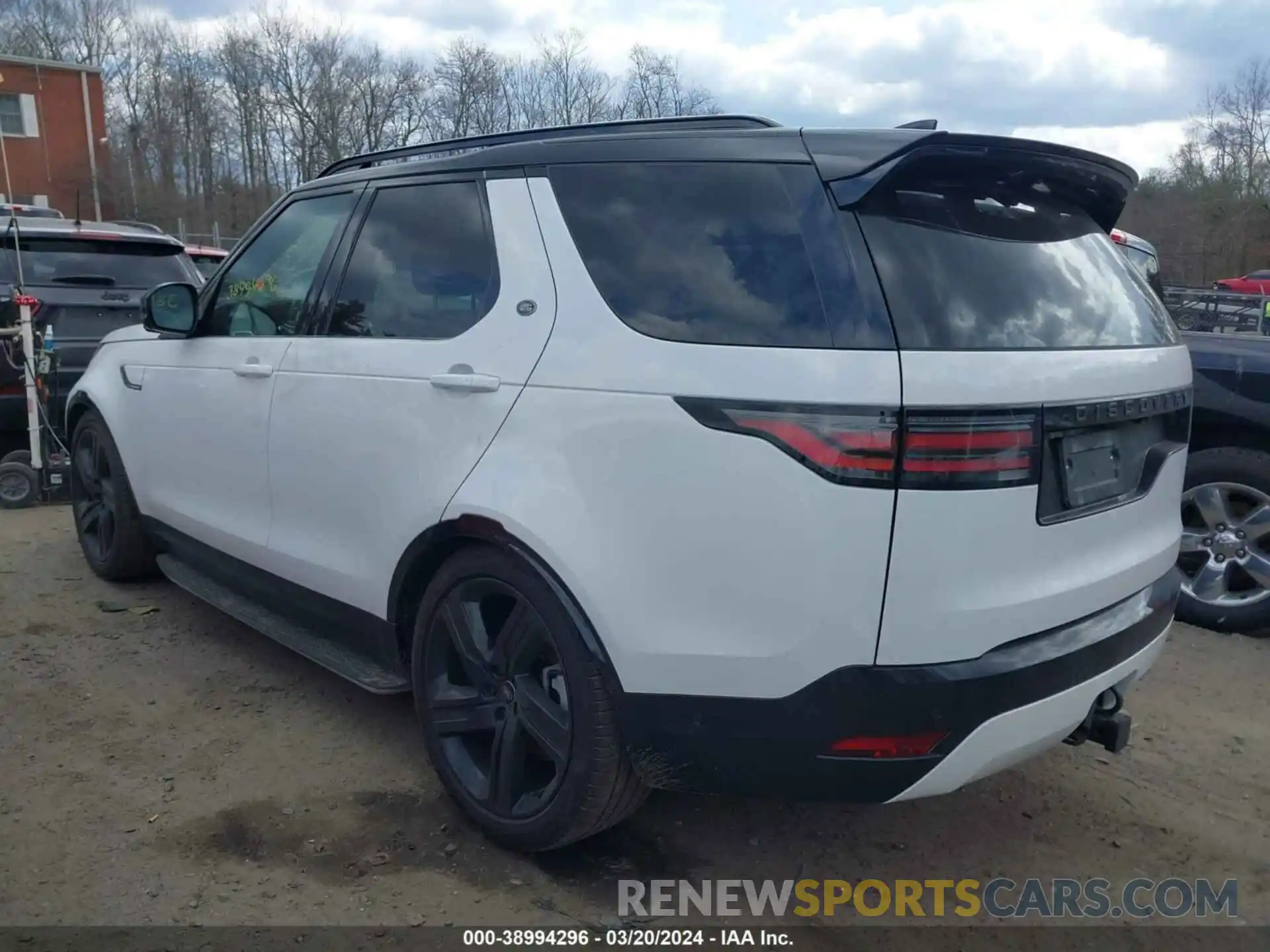 3 Photograph of a damaged car SALRL2EX0R2488988 LAND ROVER DISCOVERY 2024