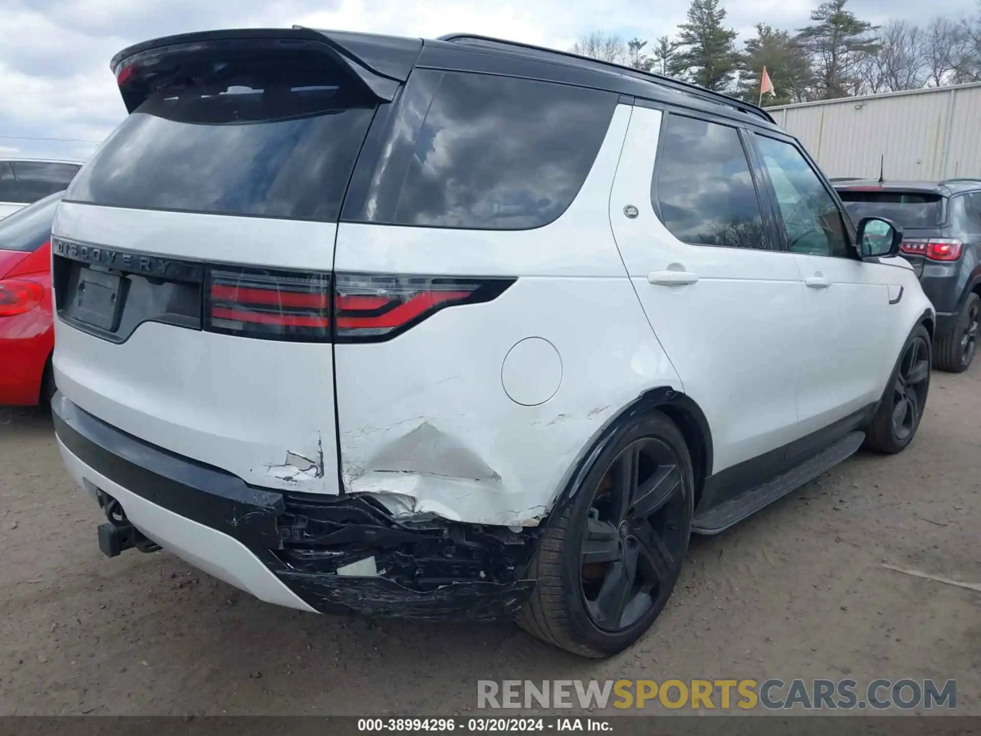 4 Photograph of a damaged car SALRL2EX0R2488988 LAND ROVER DISCOVERY 2024