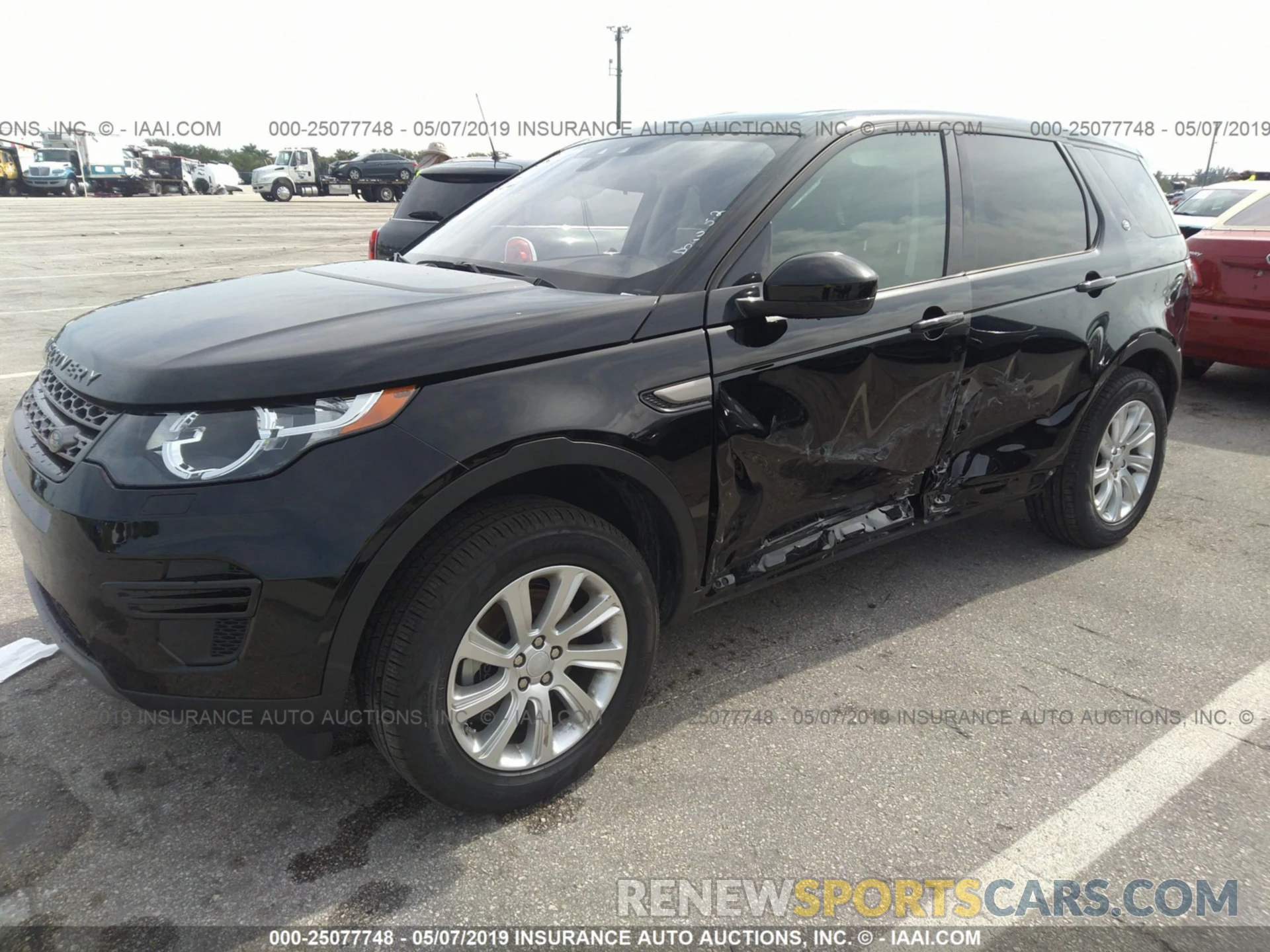 2 Фотография поврежденного автомобиля SALCP2FX0KH792818 LAND ROVER DISCOVERY SPORT 2019