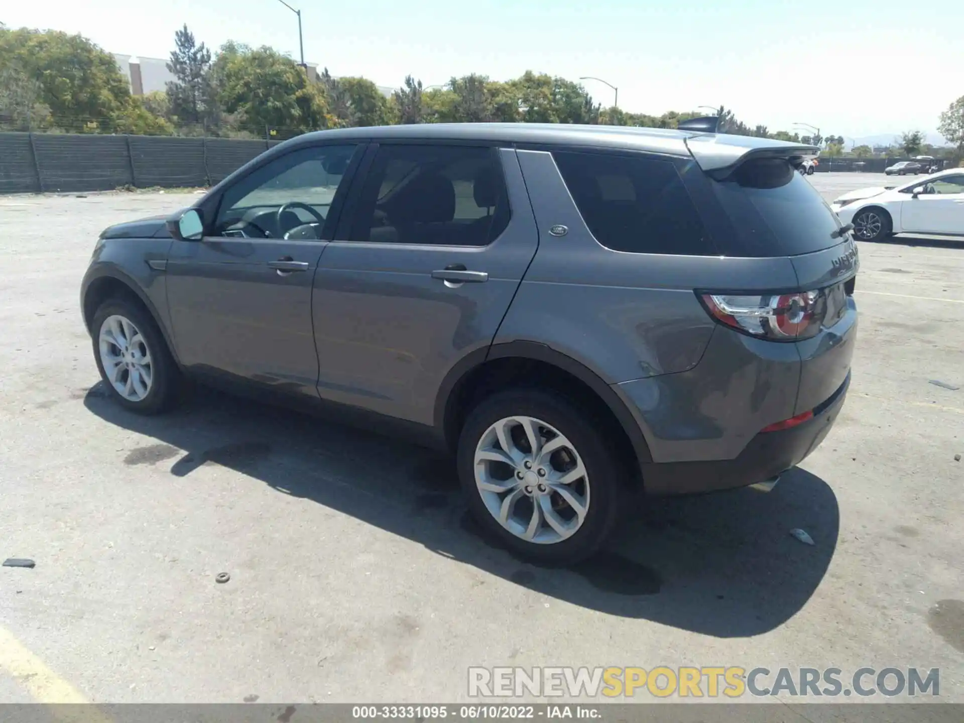 3 Photograph of a damaged car SALCP2FX0KH811982 LAND ROVER DISCOVERY SPORT 2019