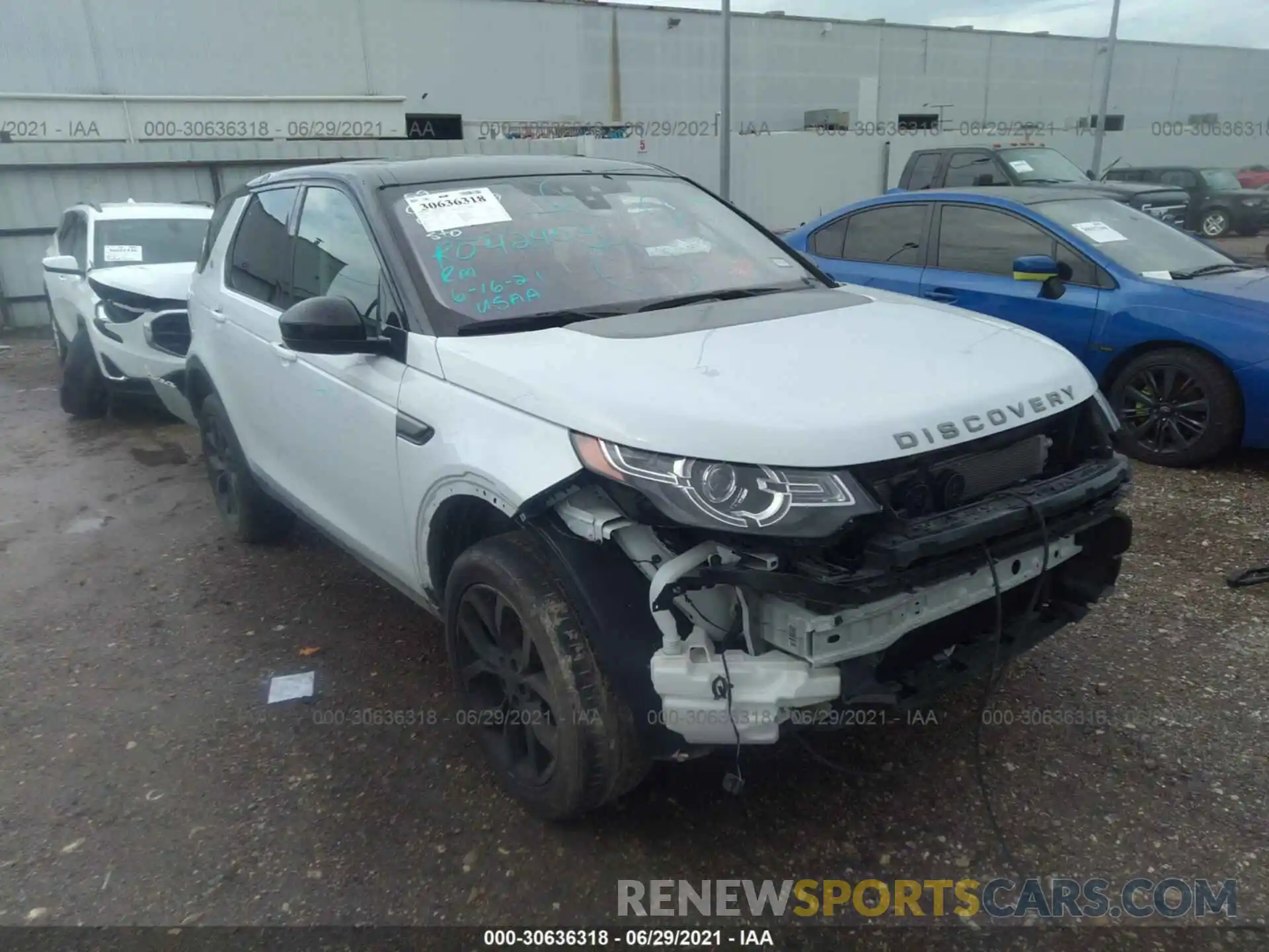 1 Photograph of a damaged car SALCP2FX4KH818272 LAND ROVER DISCOVERY SPORT 2019