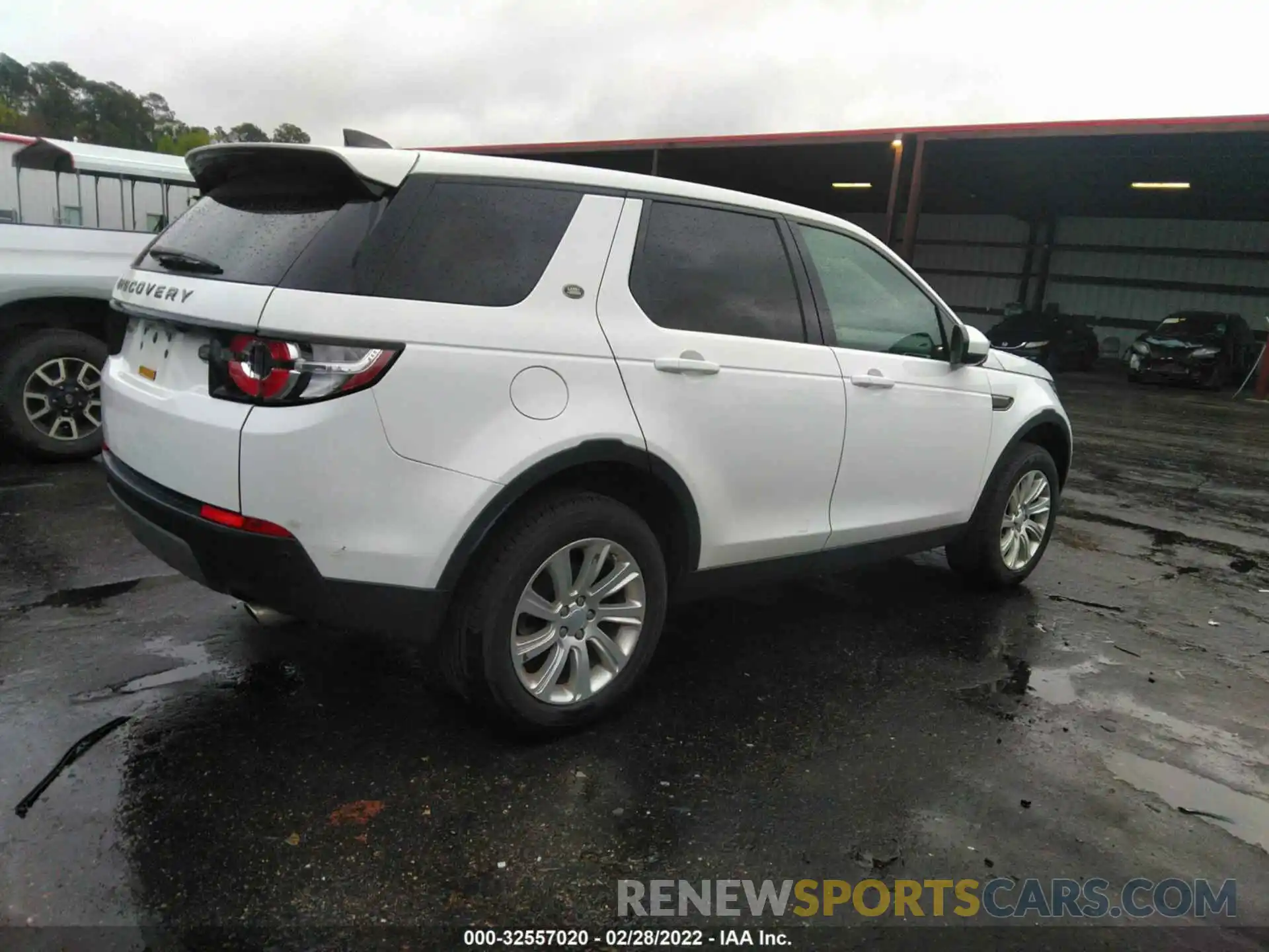 4 Photograph of a damaged car SALCP2FX6KH783153 LAND ROVER DISCOVERY SPORT 2019