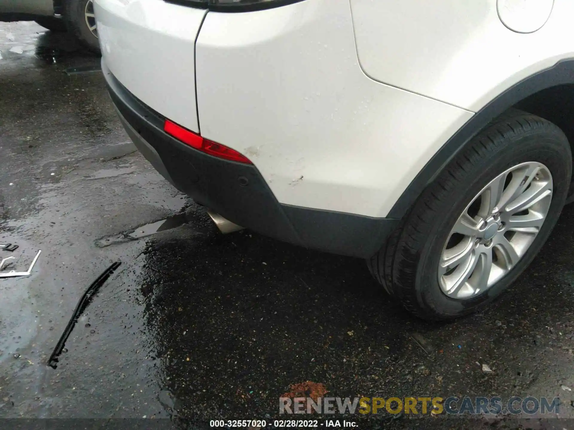 6 Photograph of a damaged car SALCP2FX6KH783153 LAND ROVER DISCOVERY SPORT 2019