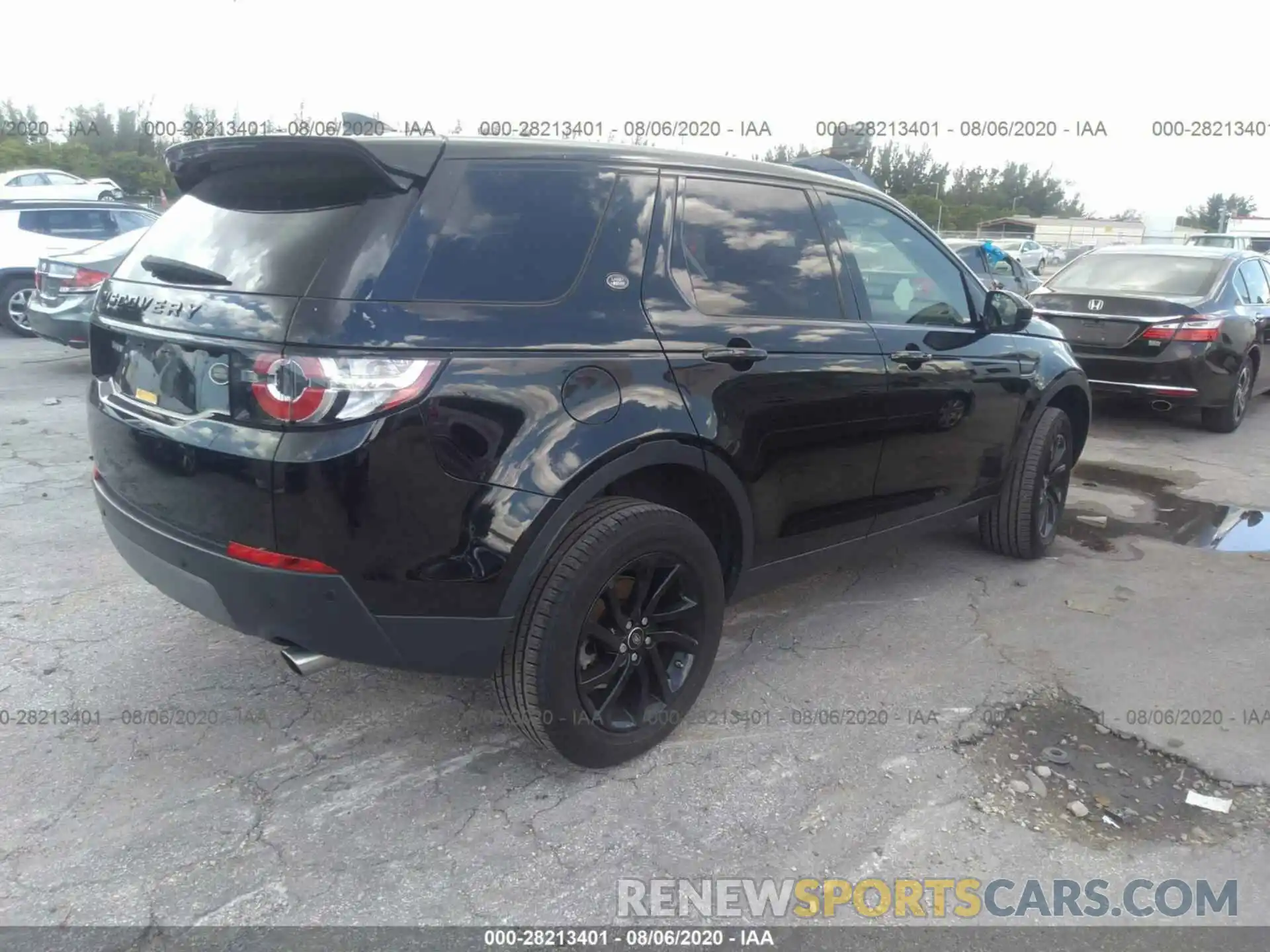 4 Photograph of a damaged car SALCP2FX8KH793294 LAND ROVER DISCOVERY SPORT 2019