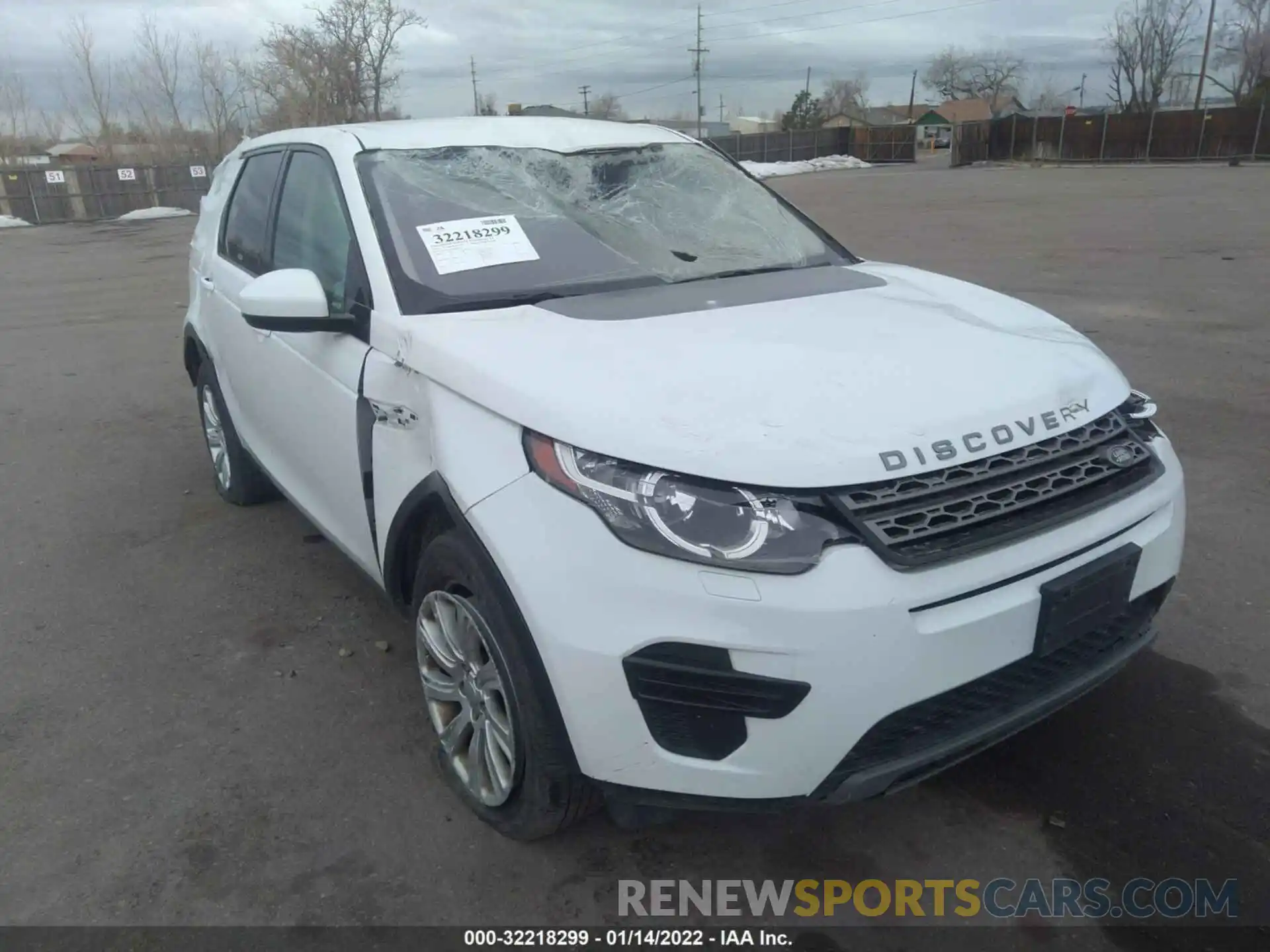 1 Фотография поврежденного автомобиля SALCP2FX8KH829694 LAND ROVER DISCOVERY SPORT 2019