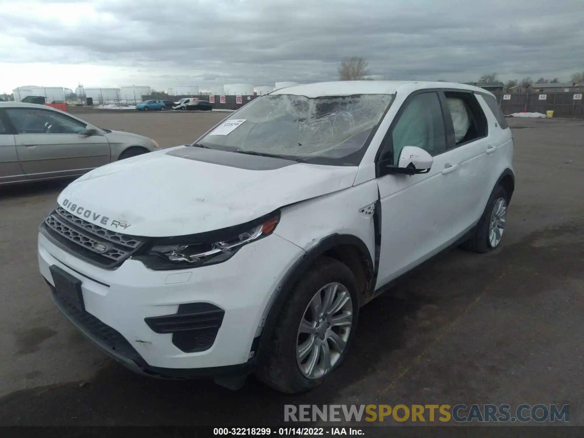 2 Фотография поврежденного автомобиля SALCP2FX8KH829694 LAND ROVER DISCOVERY SPORT 2019