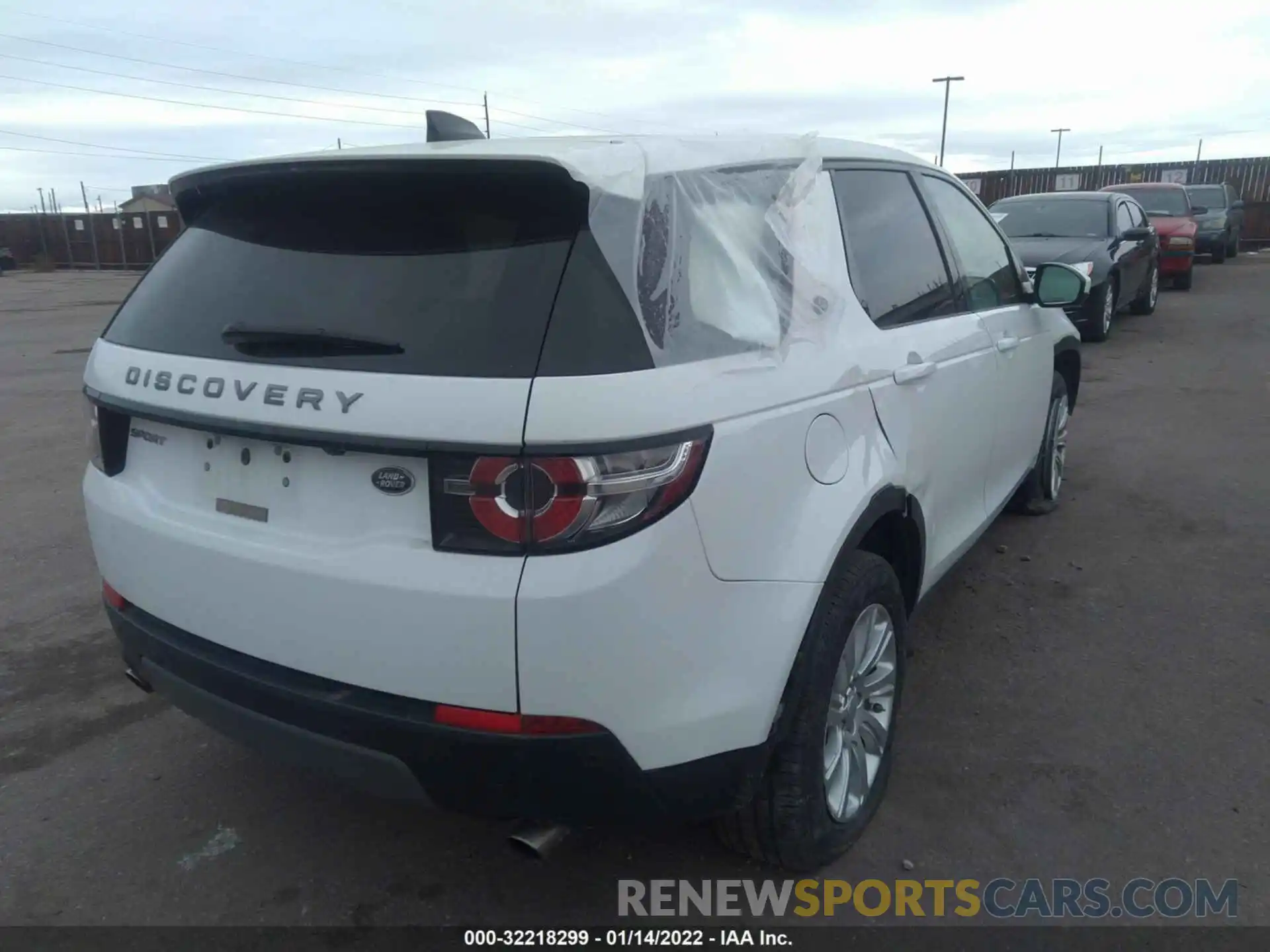 4 Фотография поврежденного автомобиля SALCP2FX8KH829694 LAND ROVER DISCOVERY SPORT 2019