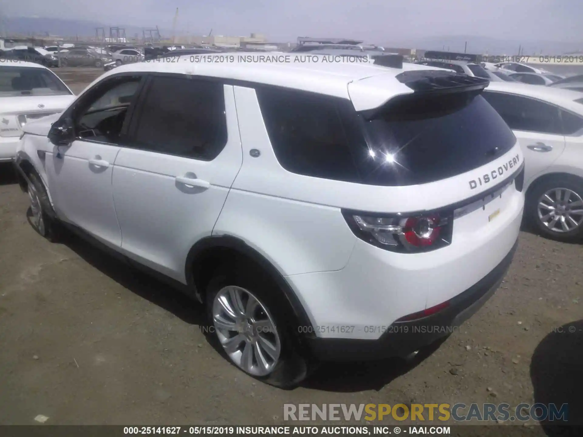 3 Фотография поврежденного автомобиля SALCP2FXXKH799937 LAND ROVER DISCOVERY SPORT 2019