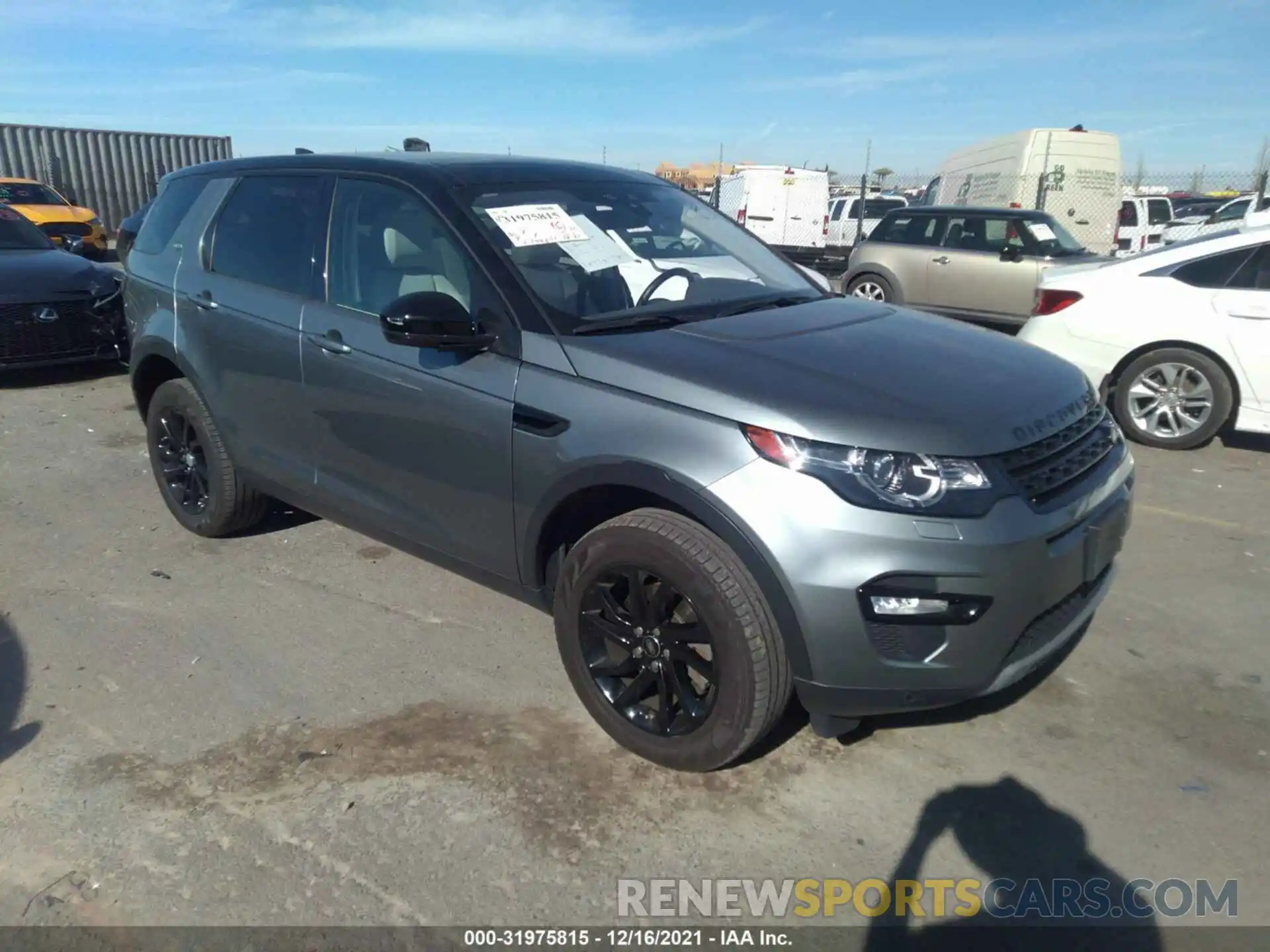 1 Фотография поврежденного автомобиля SALCR2FX0KH789413 LAND ROVER DISCOVERY SPORT 2019