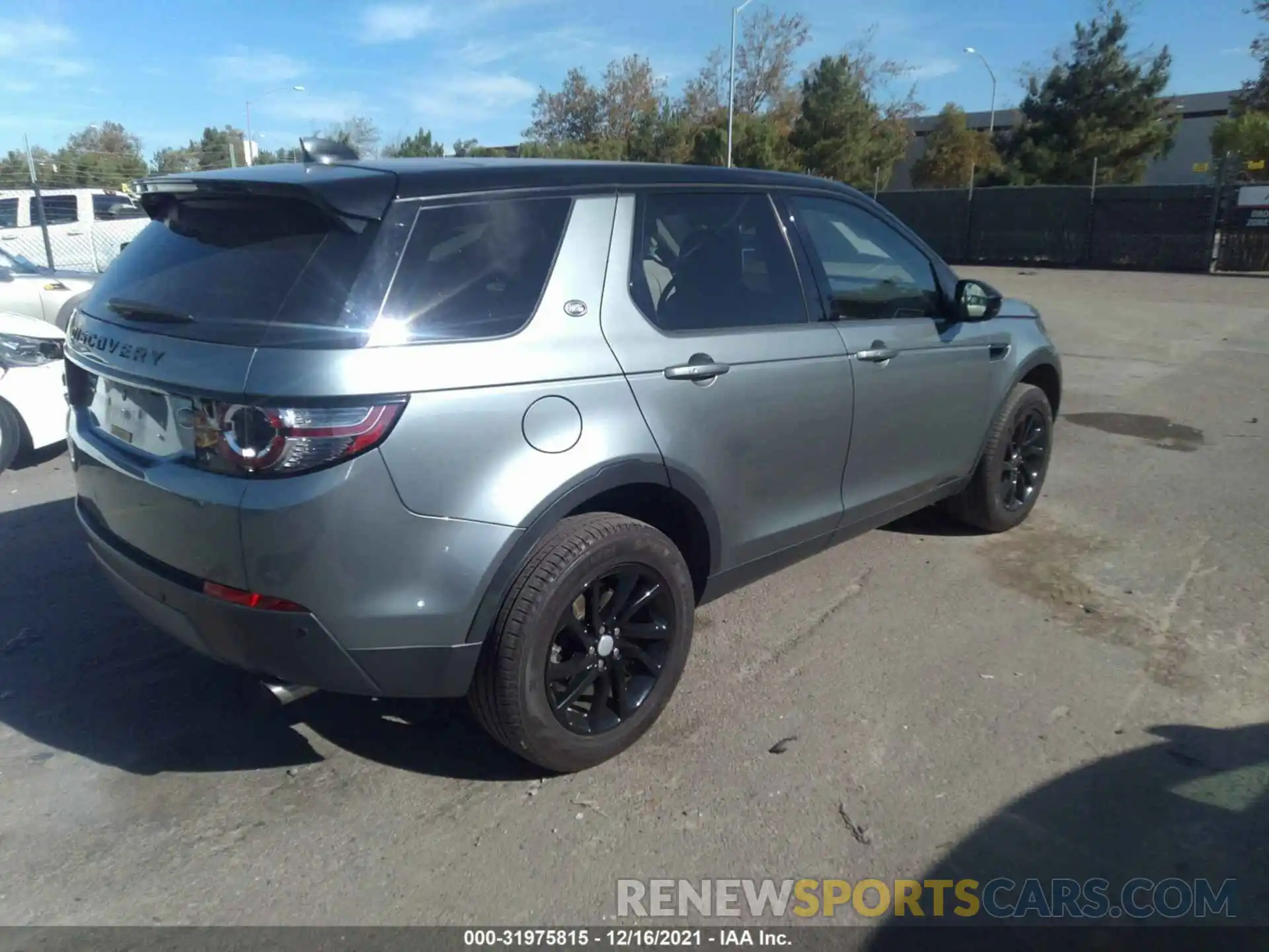 4 Photograph of a damaged car SALCR2FX0KH789413 LAND ROVER DISCOVERY SPORT 2019