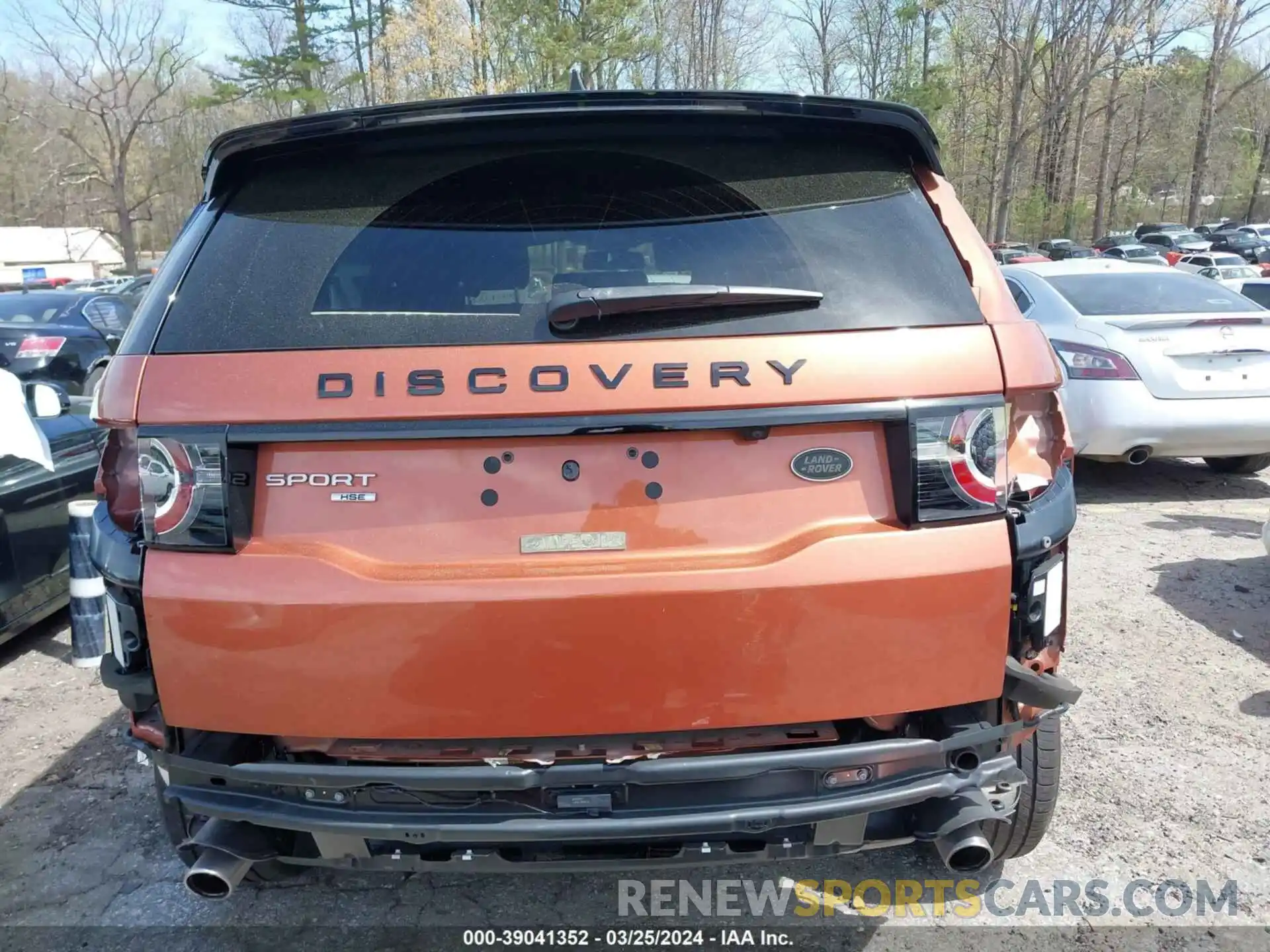 17 Photograph of a damaged car SALCR2FX5KH783168 LAND ROVER DISCOVERY SPORT 2019