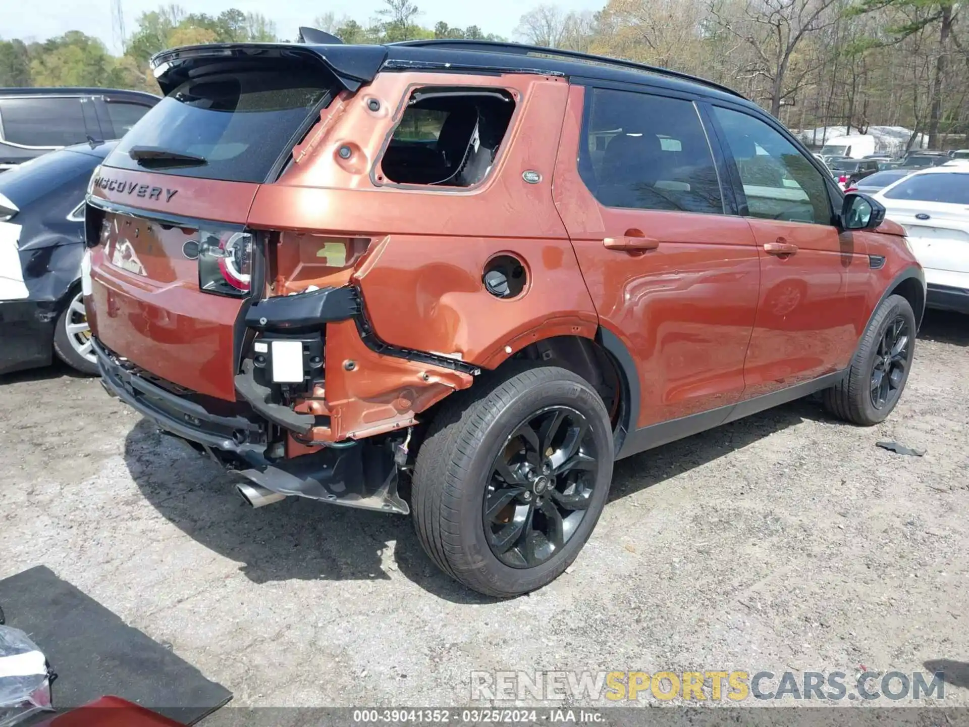 4 Photograph of a damaged car SALCR2FX5KH783168 LAND ROVER DISCOVERY SPORT 2019