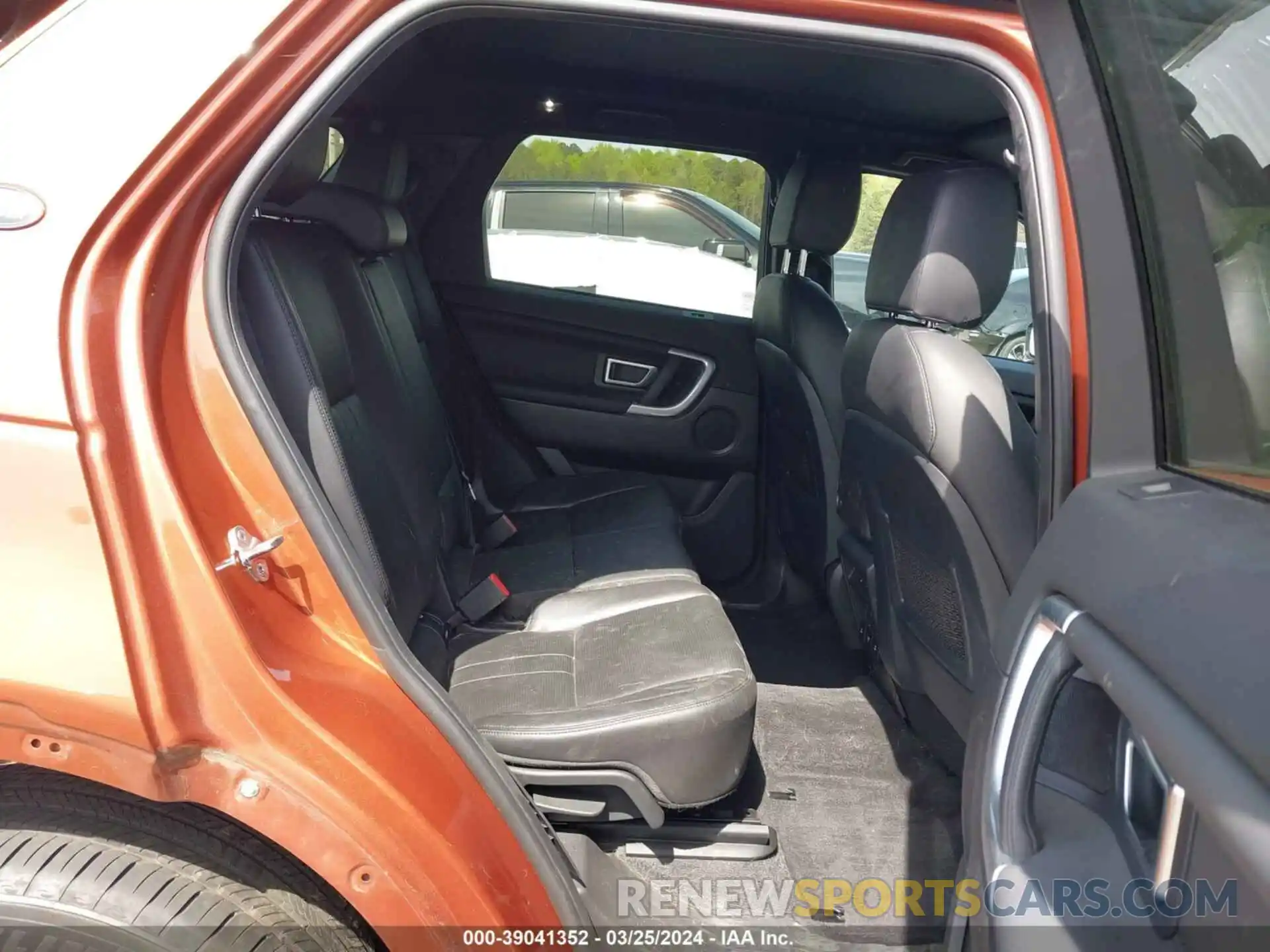 8 Photograph of a damaged car SALCR2FX5KH783168 LAND ROVER DISCOVERY SPORT 2019