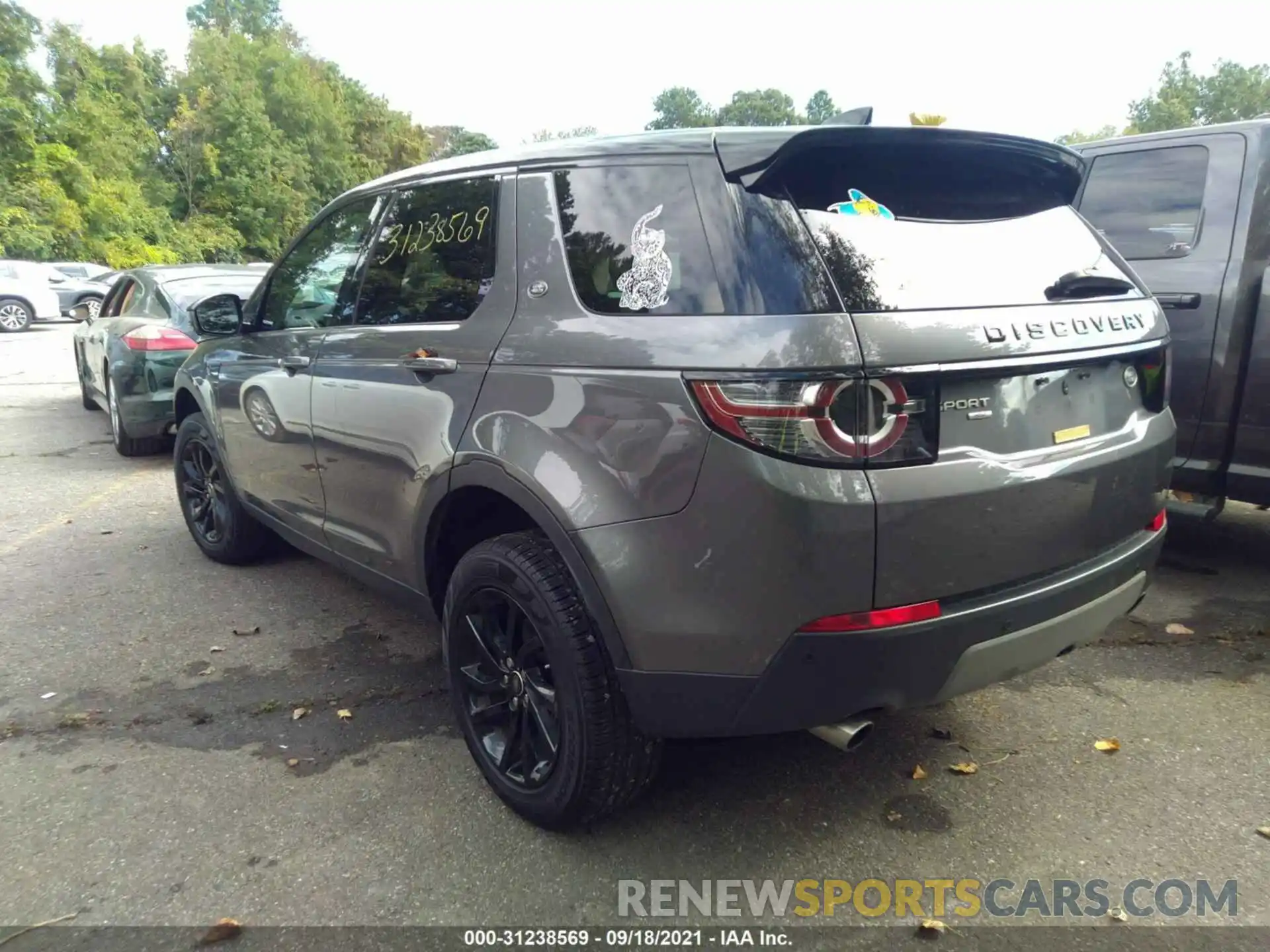 3 Photograph of a damaged car SALCR2FX5KH808912 LAND ROVER DISCOVERY SPORT 2019