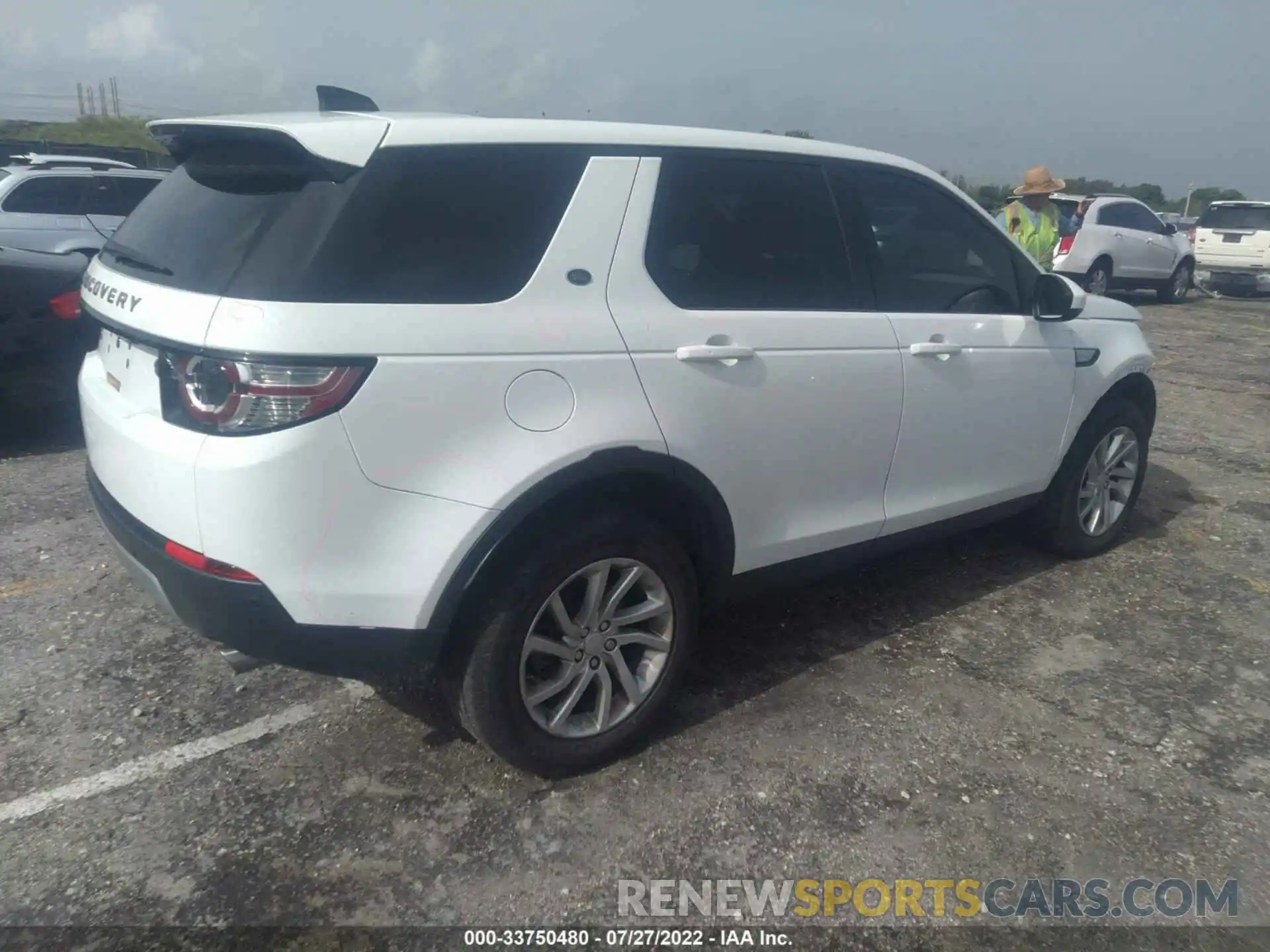 4 Фотография поврежденного автомобиля SALCR2FX7KH790994 LAND ROVER DISCOVERY SPORT 2019