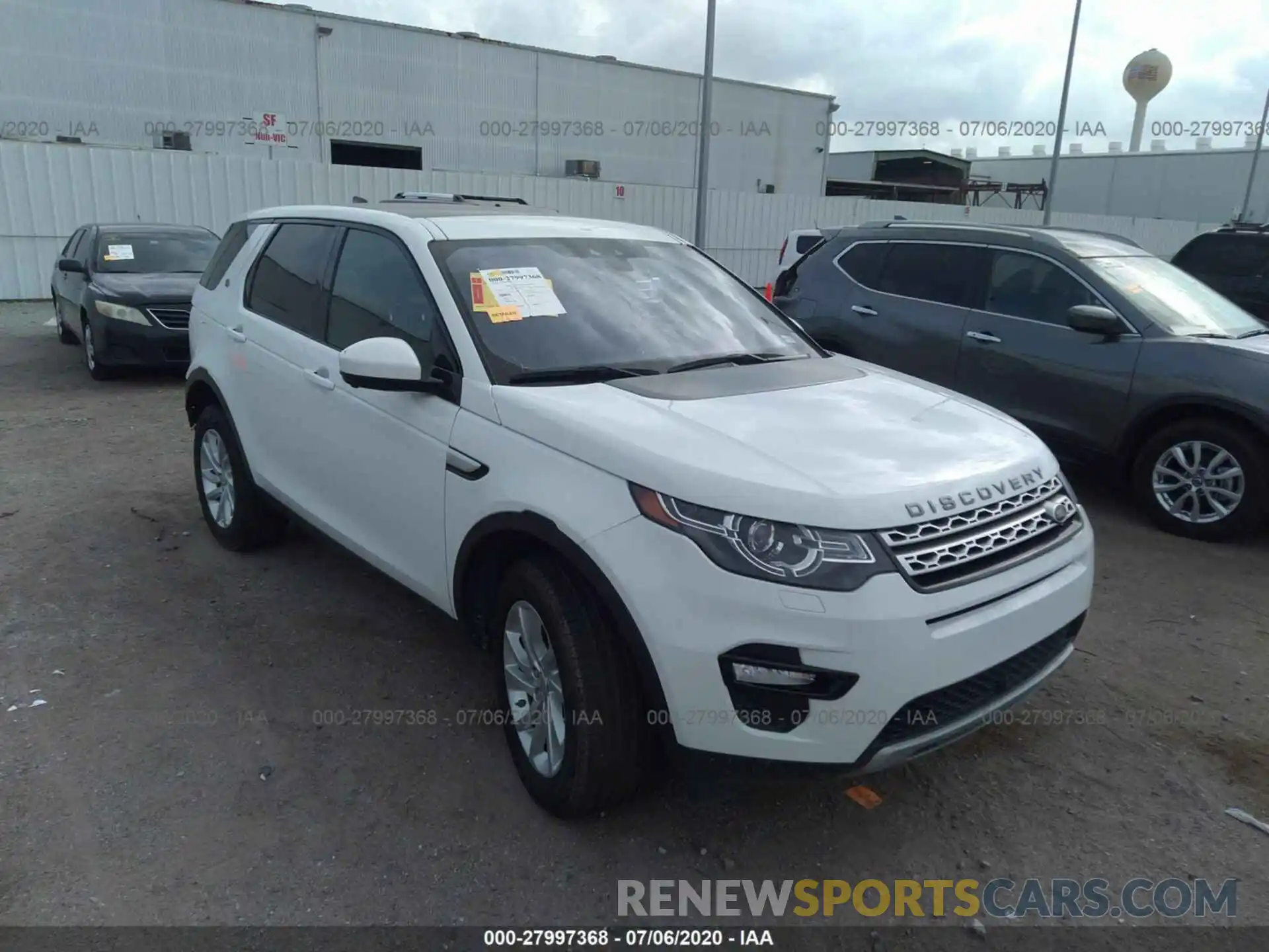 1 Photograph of a damaged car SALCR2FX8KH791961 LAND ROVER DISCOVERY SPORT 2019