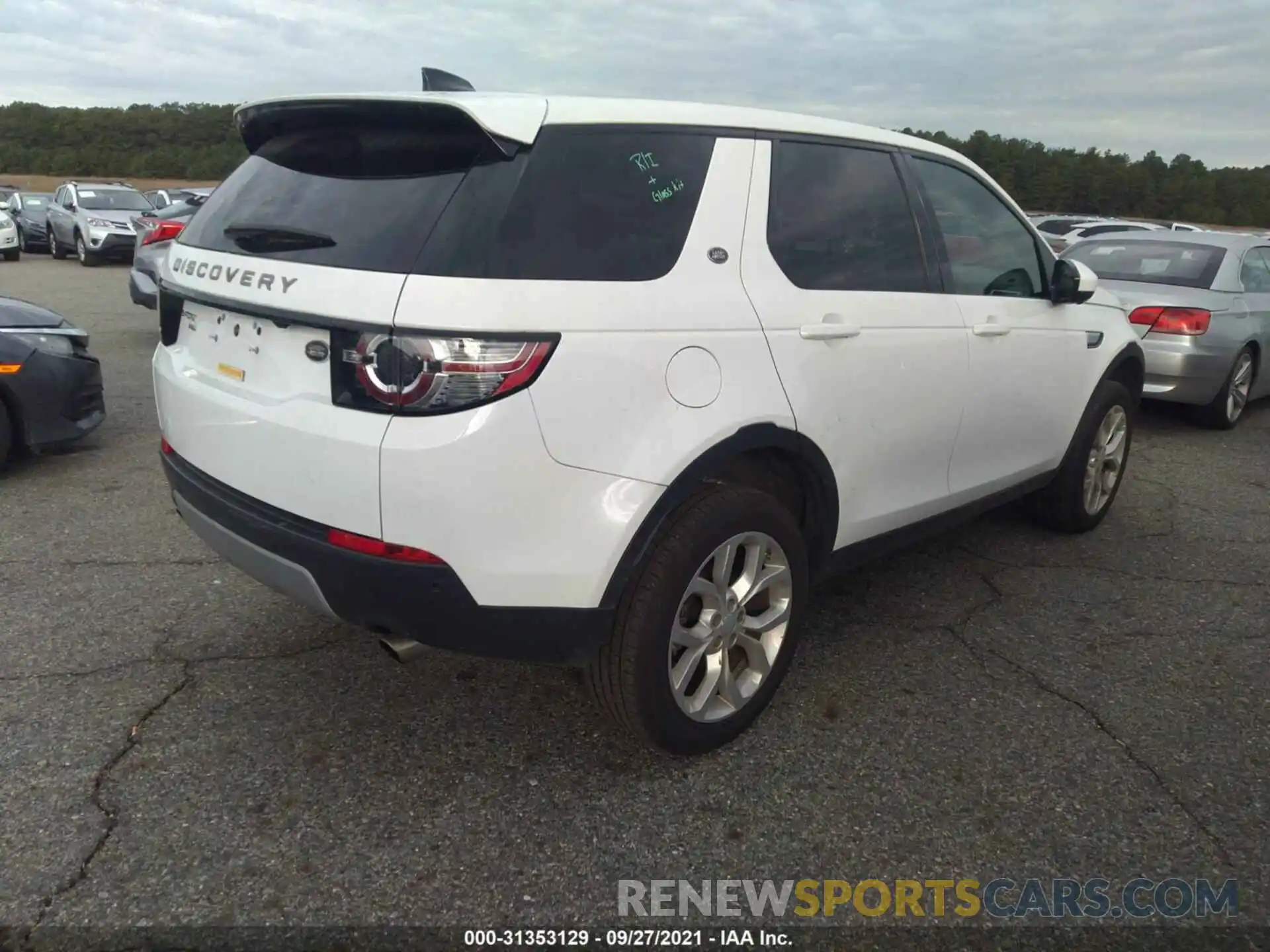 4 Photograph of a damaged car SALCR2FX9KH828970 LAND ROVER DISCOVERY SPORT 2019