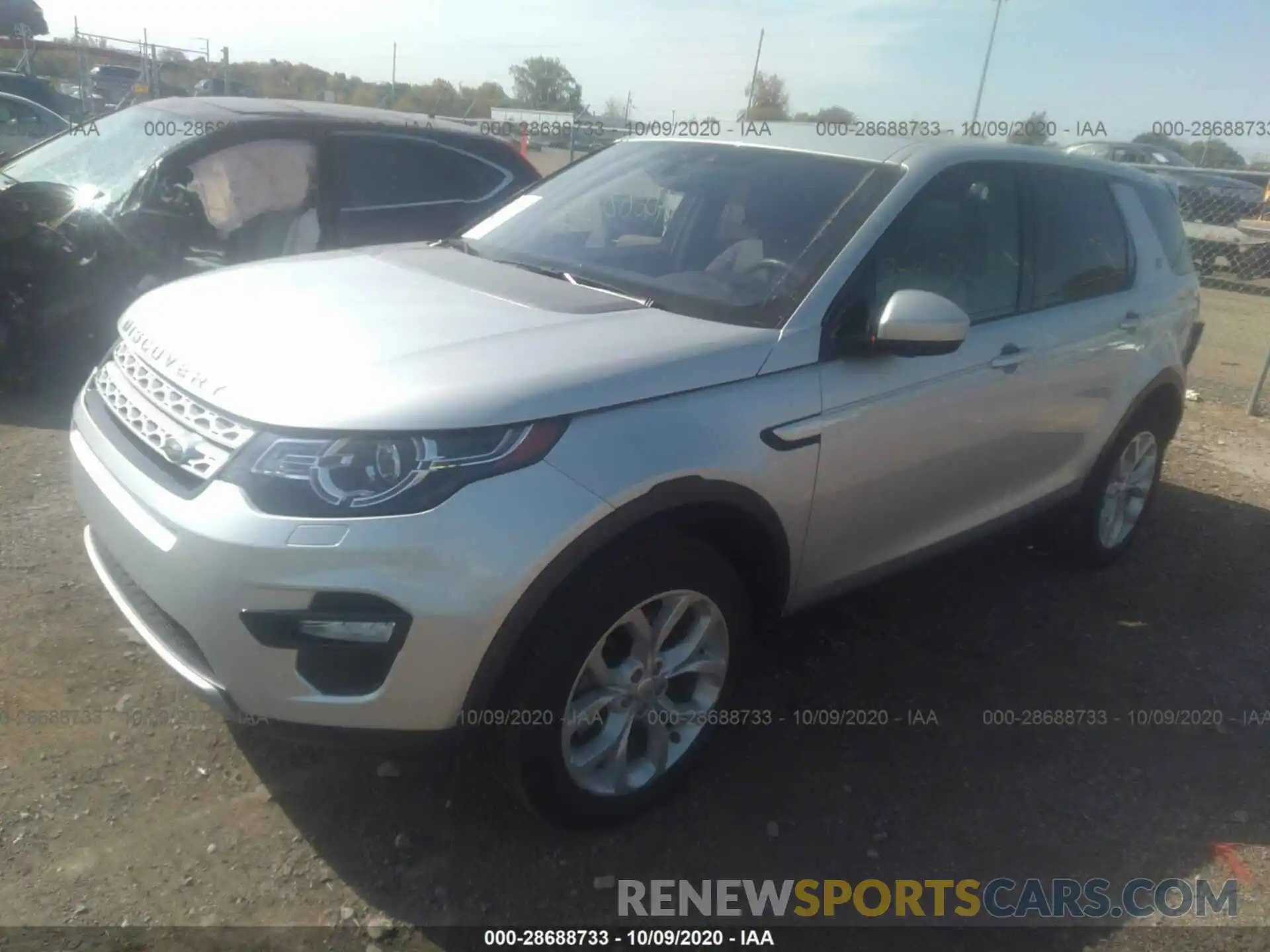 2 Photograph of a damaged car SALCR2FXXKH818903 LAND ROVER DISCOVERY SPORT 2019