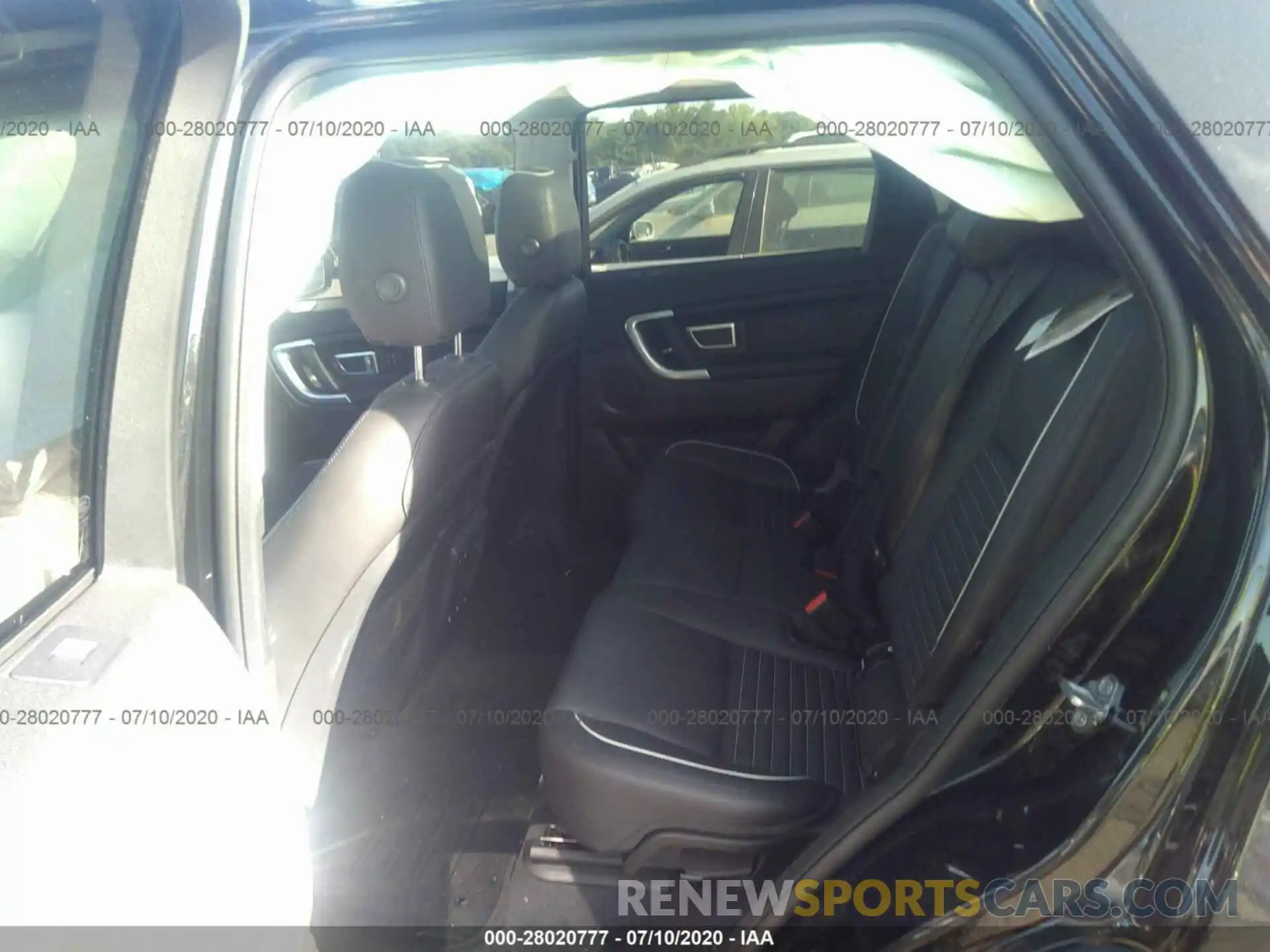 8 Photograph of a damaged car SALCR2GX7KH789617 LAND ROVER DISCOVERY SPORT 2019