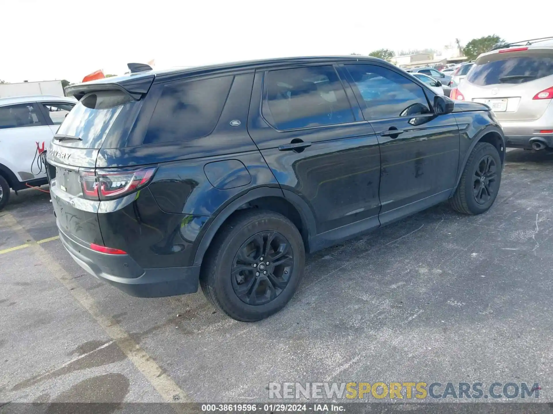 4 Фотография поврежденного автомобиля SALCJ2FX7LH879389 LAND ROVER DISCOVERY SPORT 2020