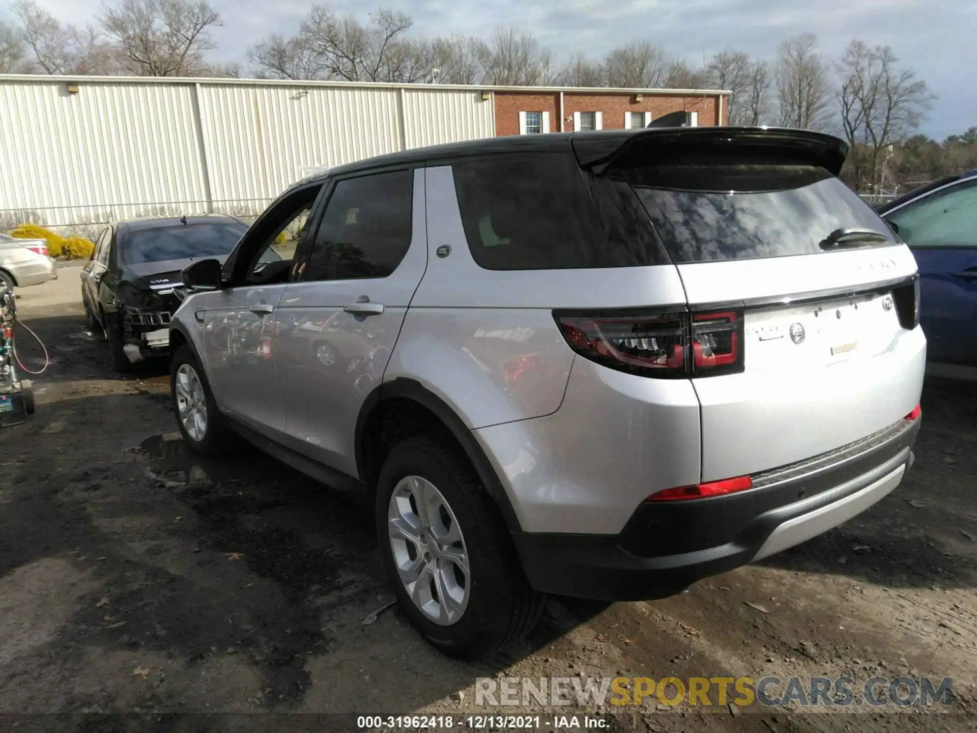 3 Photograph of a damaged car SALCJ2FXXLH864952 LAND ROVER DISCOVERY SPORT 2020