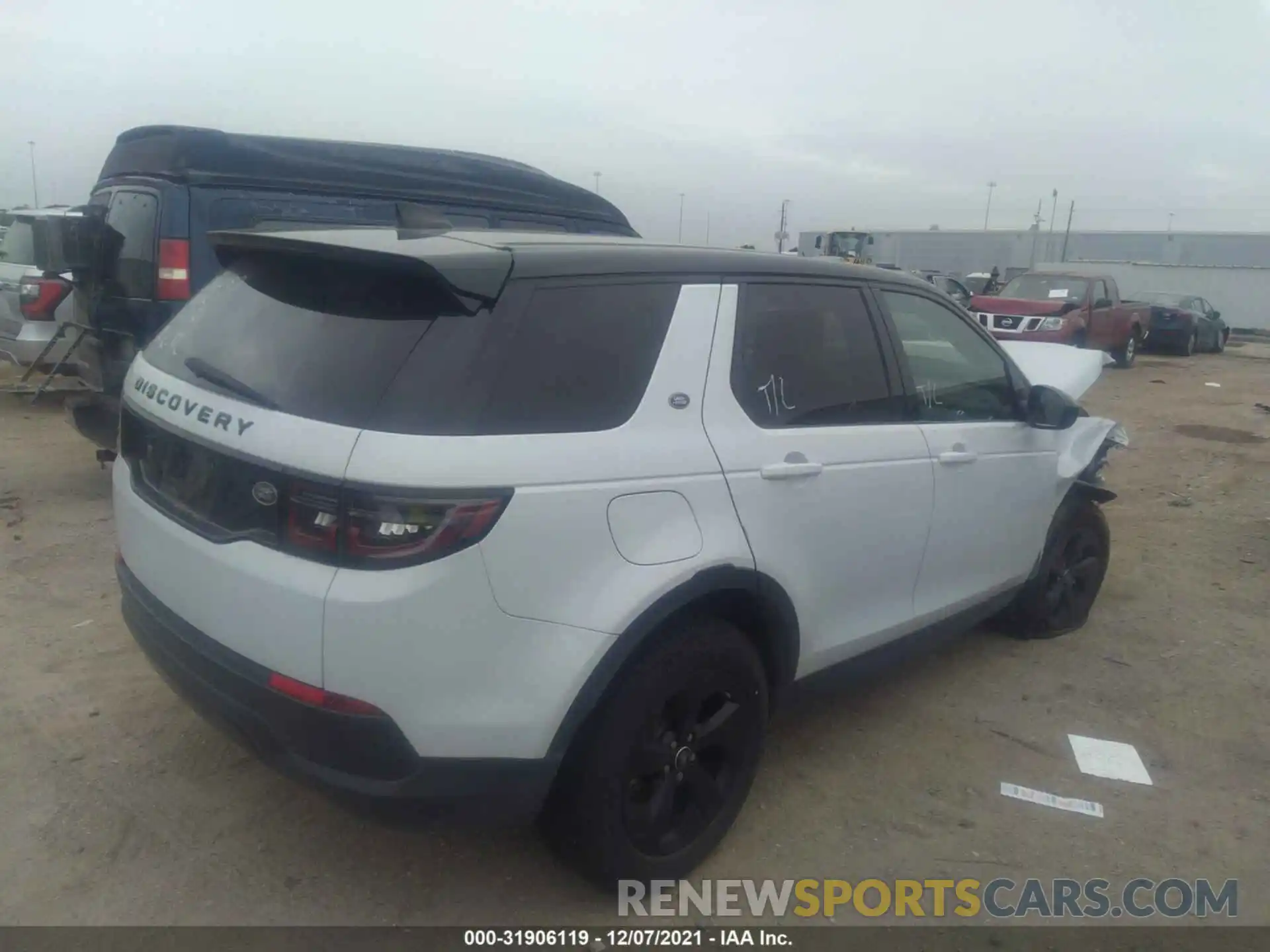 4 Photograph of a damaged car SALCK2FX0LH858008 LAND ROVER DISCOVERY SPORT 2020