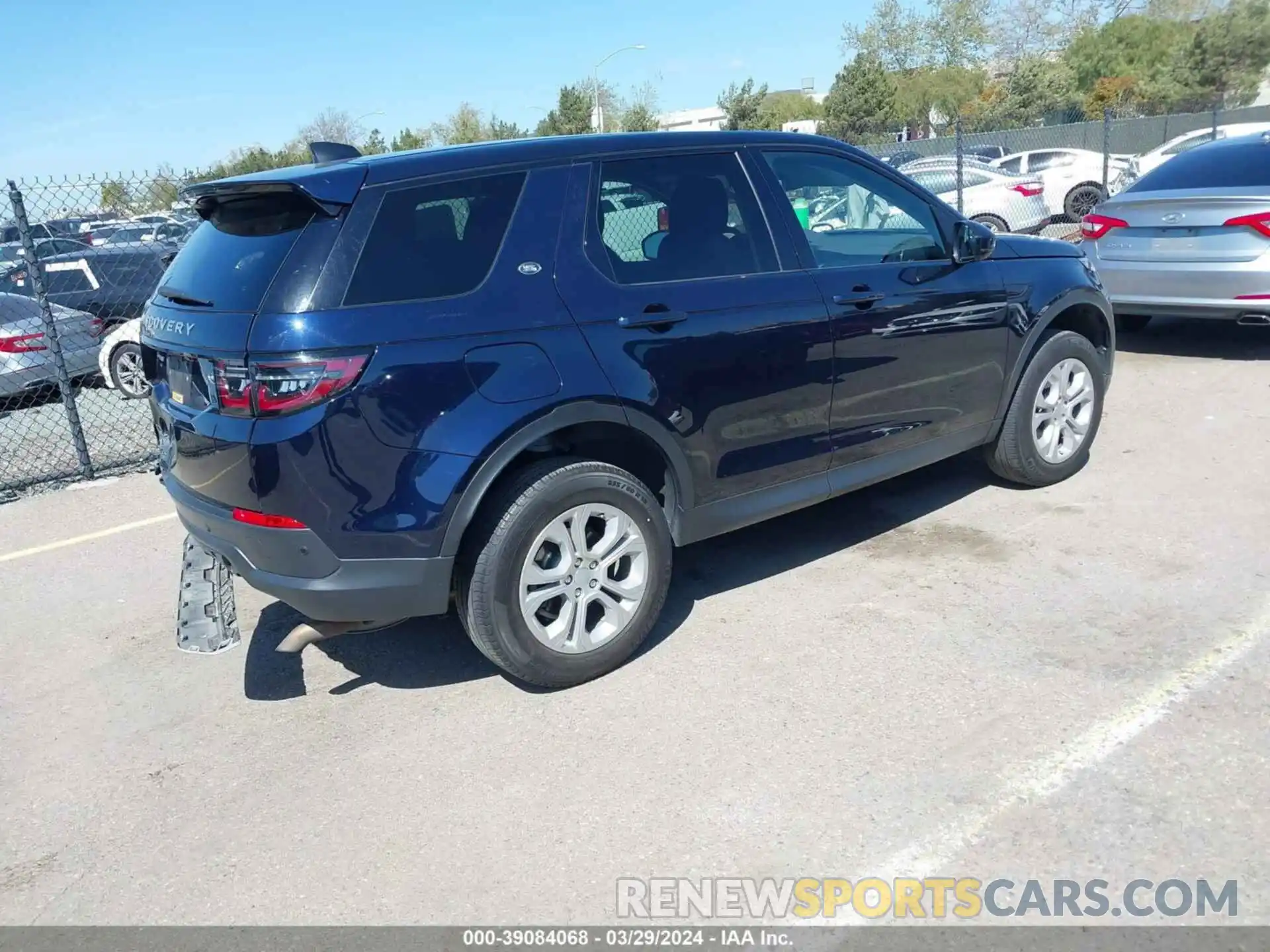 4 Photograph of a damaged car SALCK2FX0LH870935 LAND ROVER DISCOVERY SPORT 2020