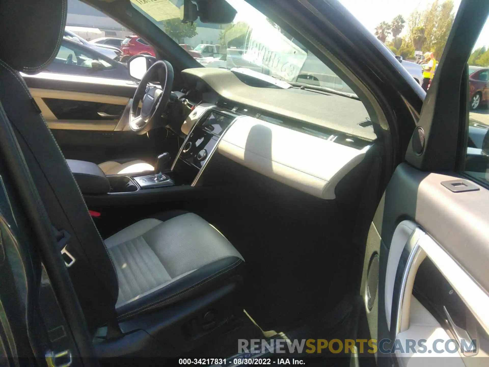 5 Photograph of a damaged car SALCM2GX8LH847301 LAND ROVER DISCOVERY SPORT 2020