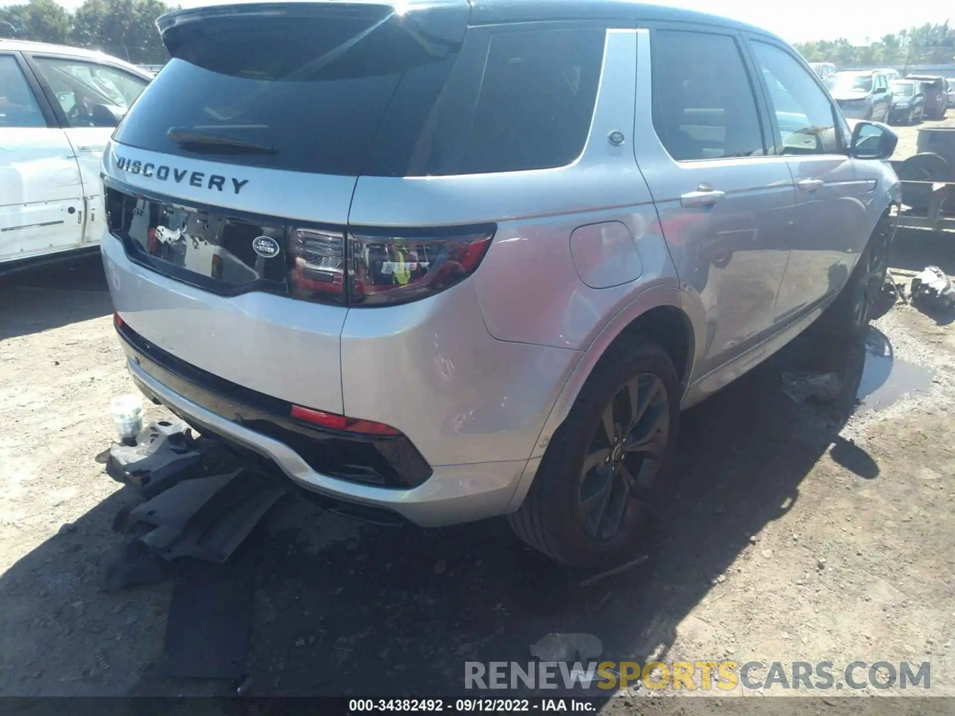 4 Photograph of a damaged car SALCL2FX9MH899302 LAND ROVER DISCOVERY SPORT 2021