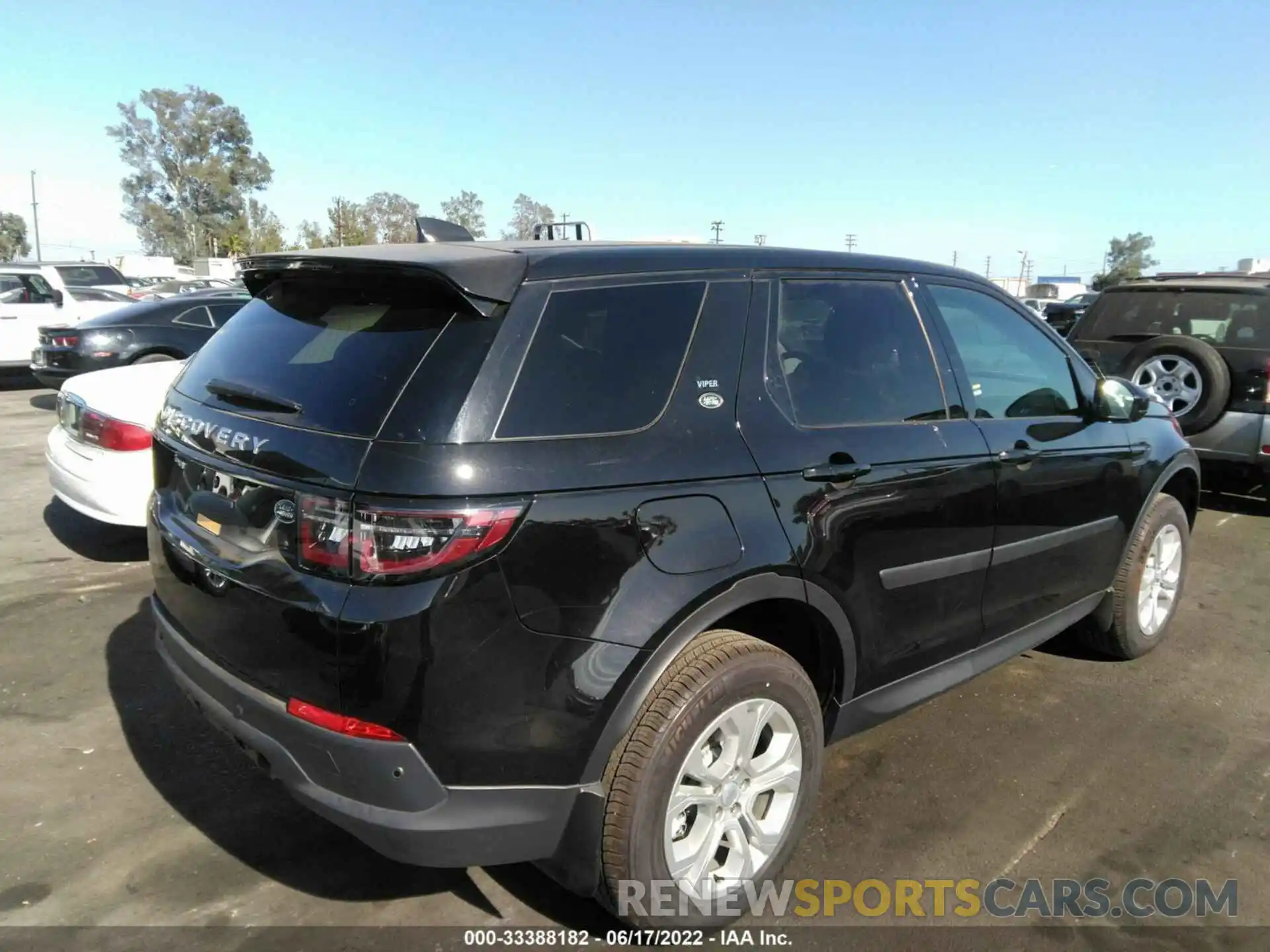 4 Photograph of a damaged car SALCJ2FX5NH909492 LAND ROVER DISCOVERY SPORT 2022