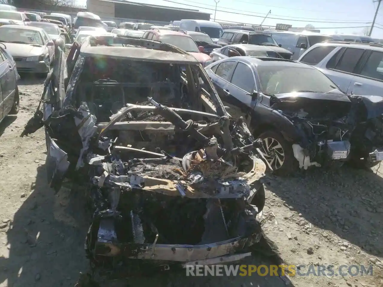 9 Photograph of a damaged car SALZJ2FX9NH163168 LAND ROVER EVOQUE DYN 2022