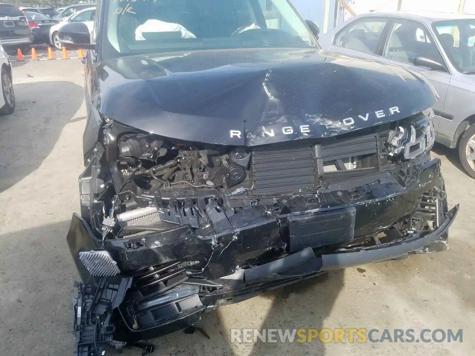 9 Photograph of a damaged car SALGS2RE8KA533299 LAND ROVER RANGE ROVE 2019