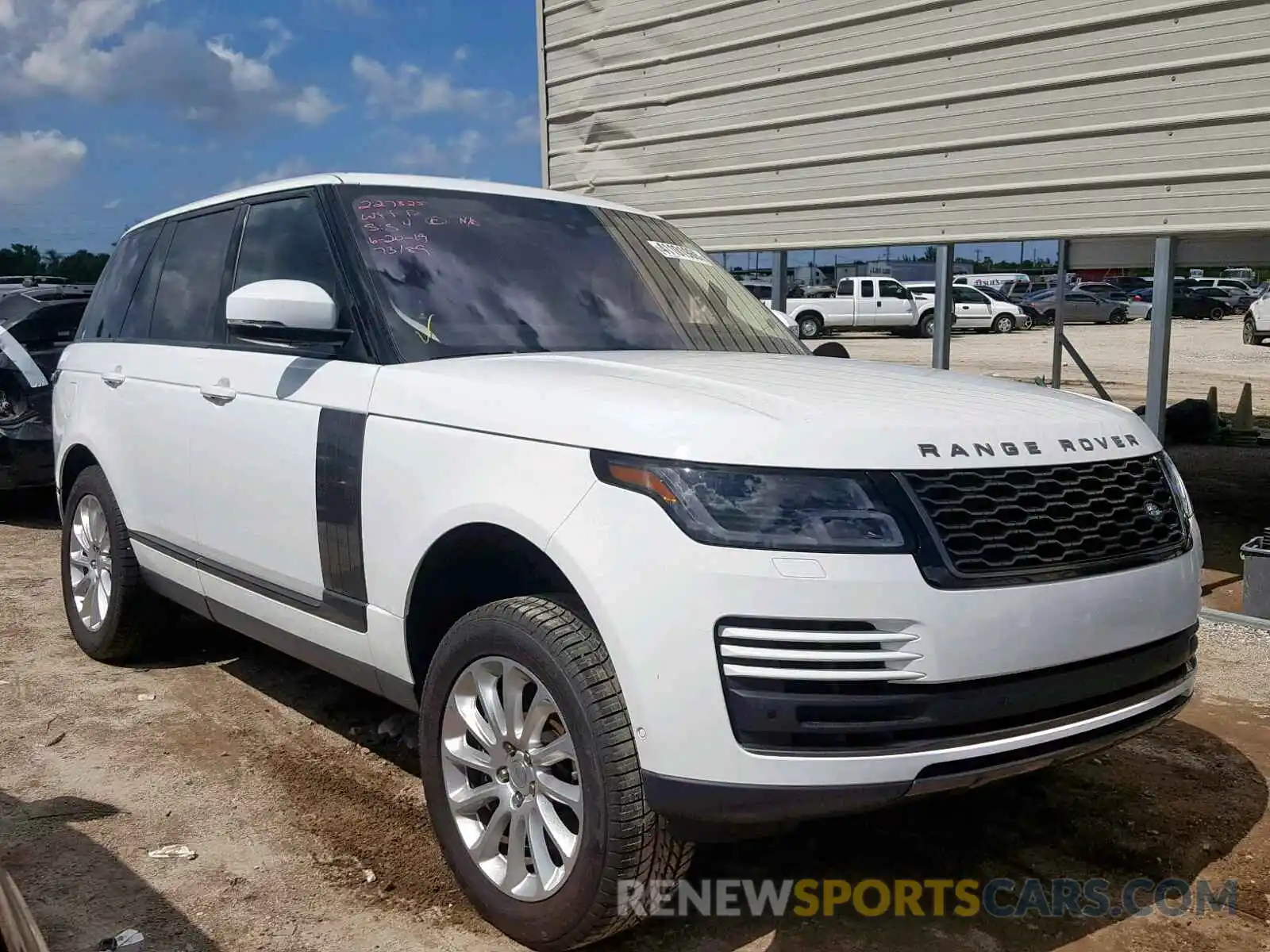 1 Фотография поврежденного автомобиля SALGS2SV9KA548484 LAND ROVER RANGE ROVE 2019