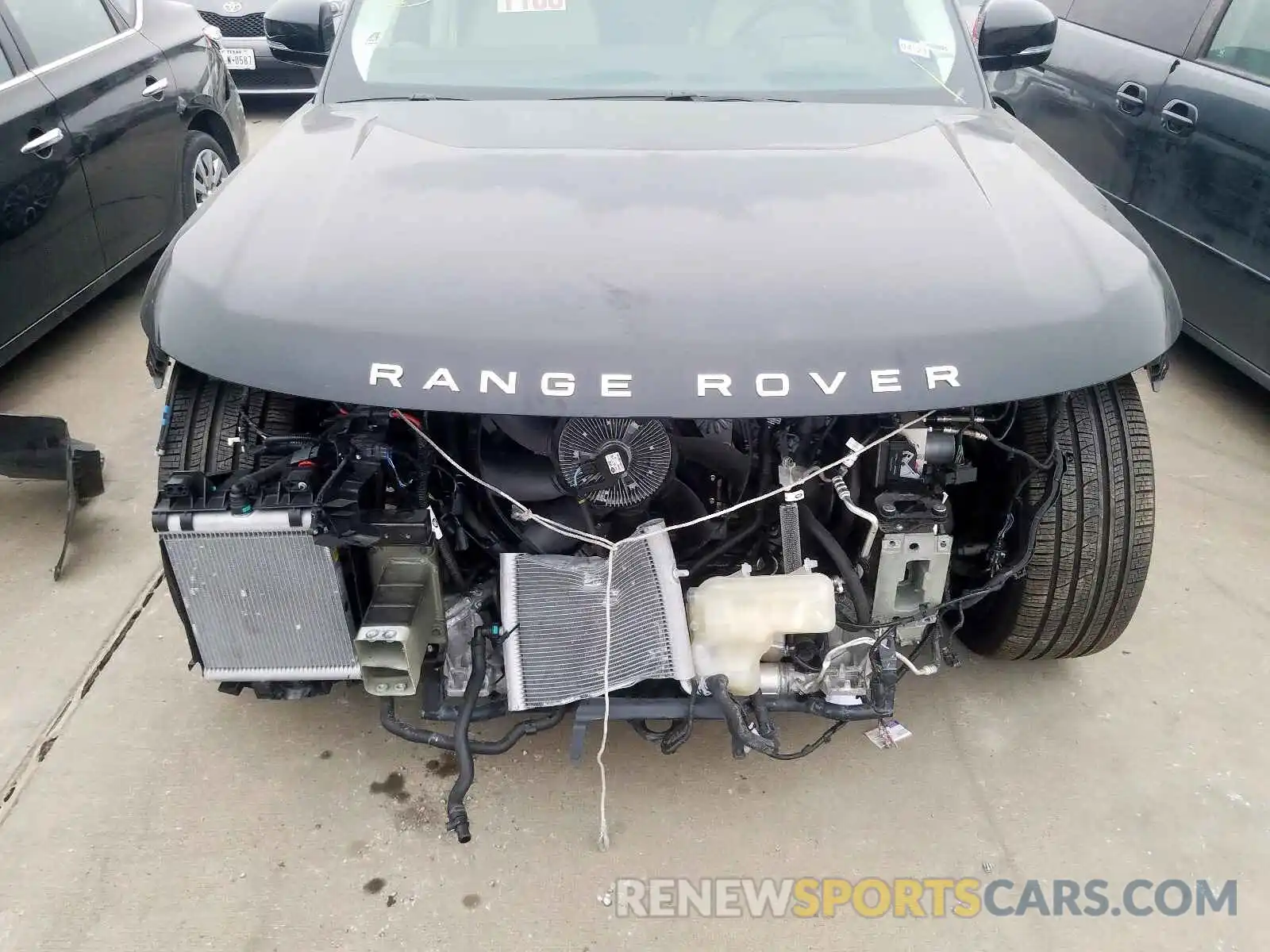 9 Photograph of a damaged car SALGS5RE1KA543366 LAND ROVER RANGE ROVE 2019