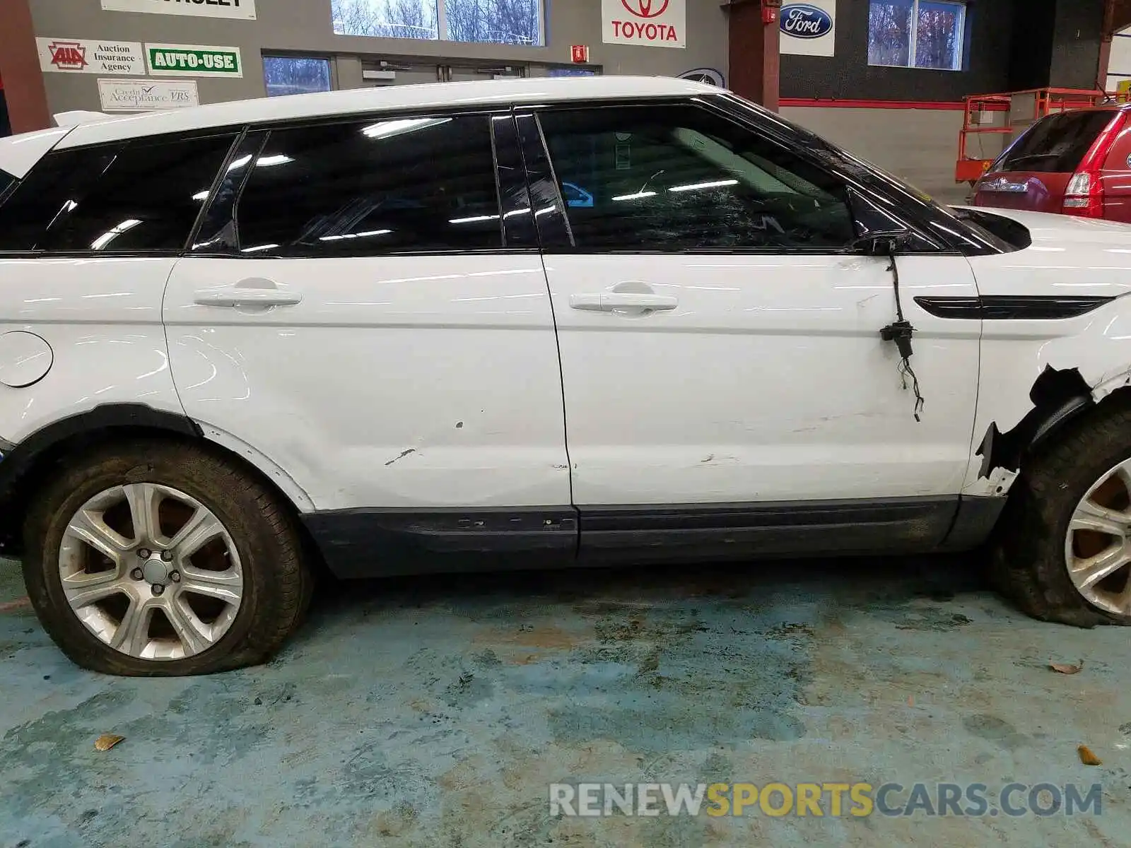 9 Photograph of a damaged car SALVP2RX0KH345278 LAND ROVER RANGE ROVE 2019