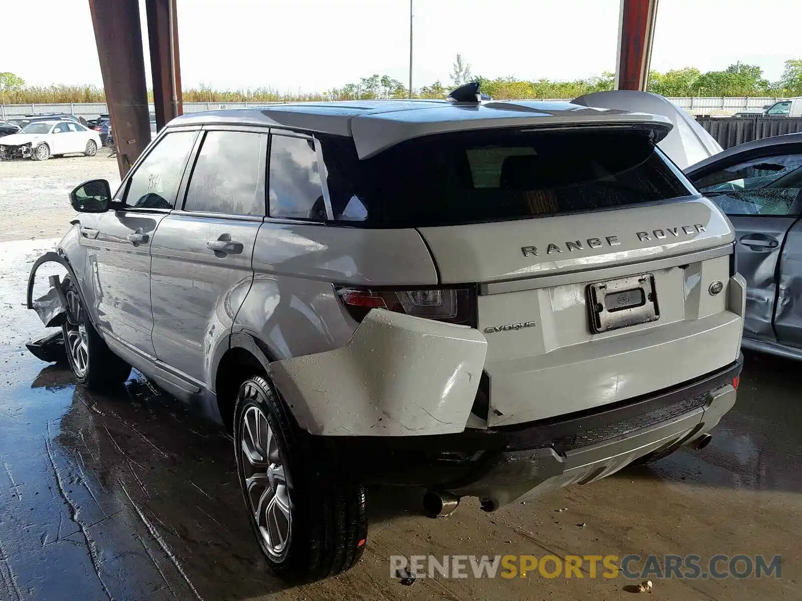 3 Photograph of a damaged car SALVP2RX4KH329505 LAND ROVER RANGE ROVE 2019