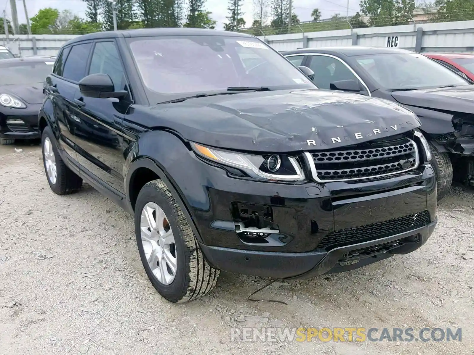 1 Photograph of a damaged car SALVP2RX7KH348436 LAND ROVER RANGE ROVE 2019