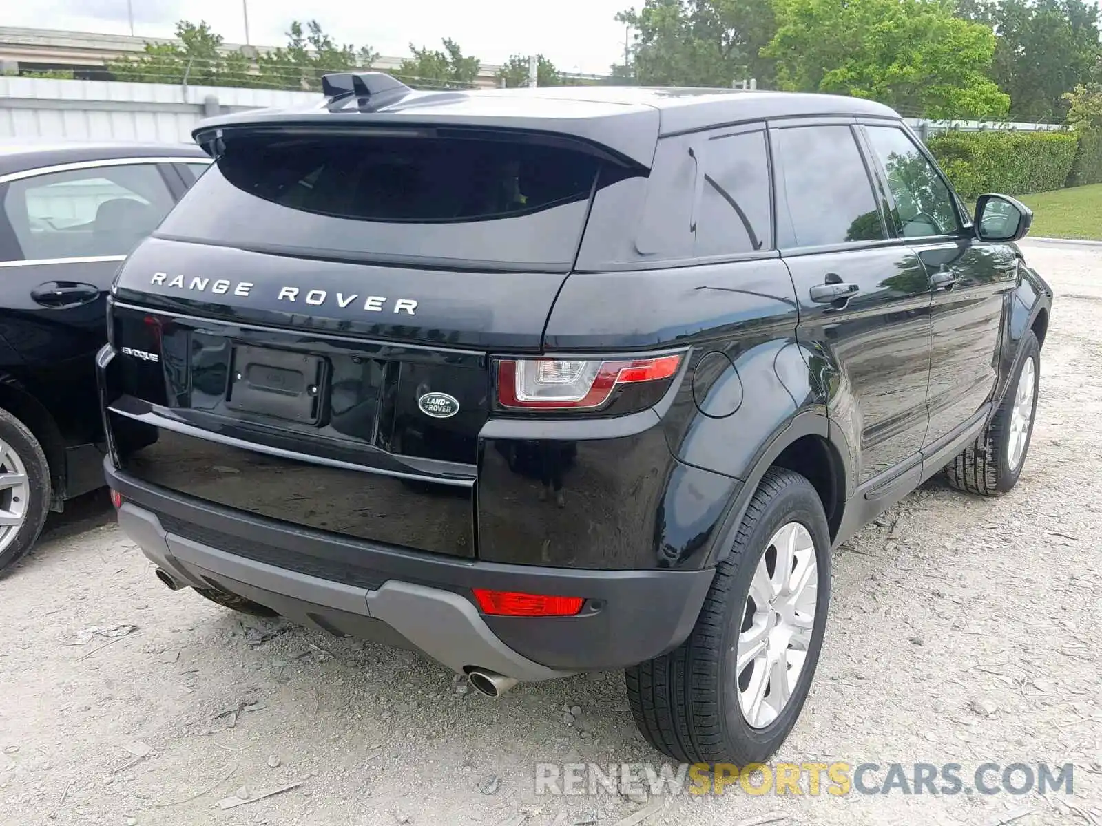 4 Photograph of a damaged car SALVP2RX7KH348436 LAND ROVER RANGE ROVE 2019