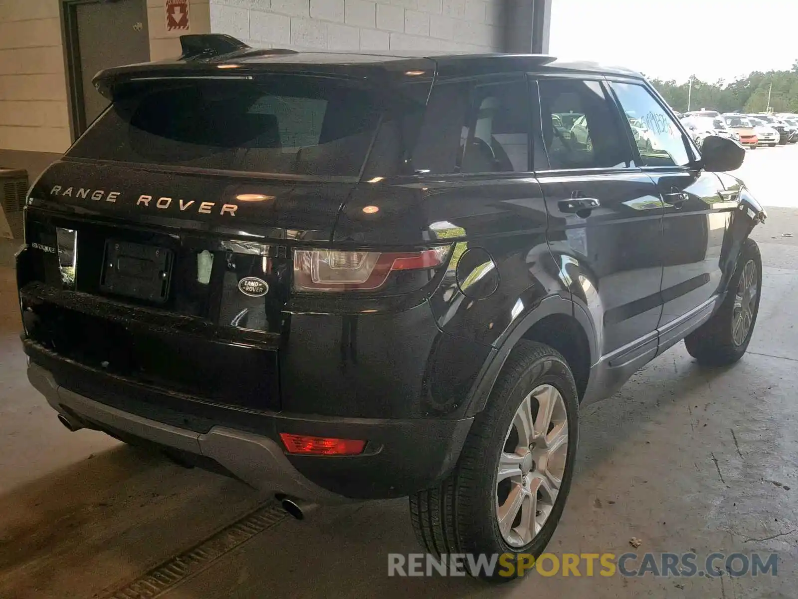 4 Photograph of a damaged car SALVP2RXXKH347975 LAND ROVER RANGE ROVE 2019