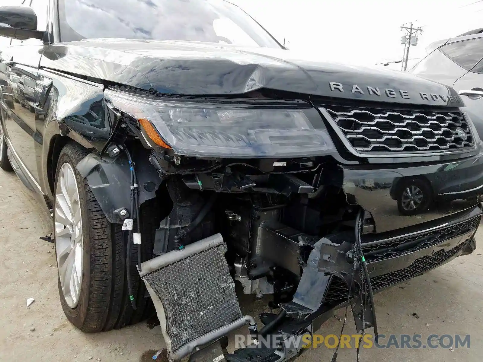 9 Photograph of a damaged car SALWR2RE2KA840264 LAND ROVER RANGE ROVE 2019