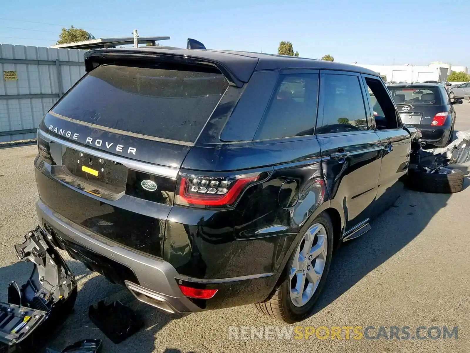 4 Фотография поврежденного автомобиля SALWR2RU3KA860787 LAND ROVER RANGE ROVE 2019