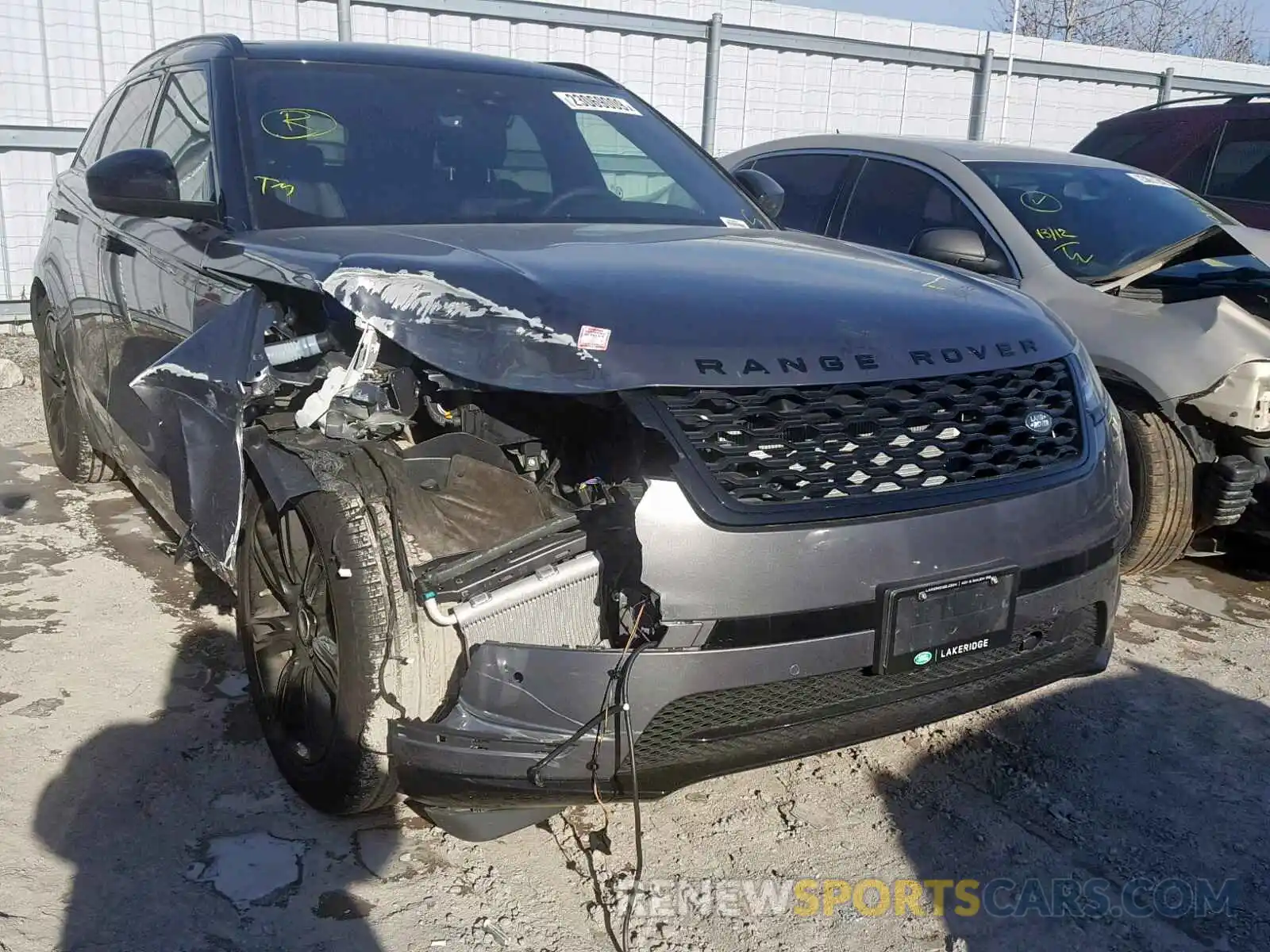 1 Photograph of a damaged car SALYB2FX6KA779892 LAND ROVER RANGE ROVE 2019