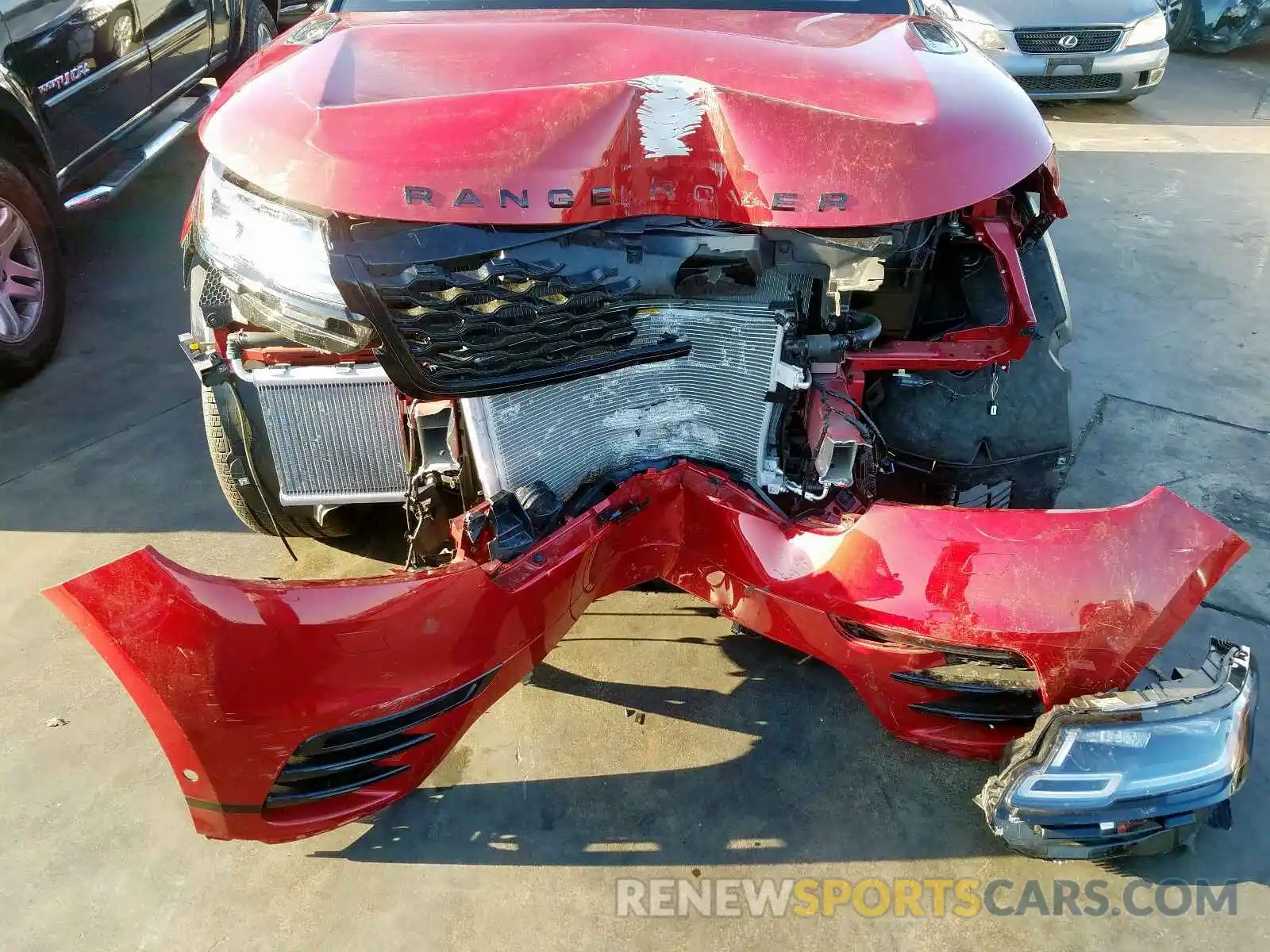 7 Photograph of a damaged car SALYL2EX4KA212868 LAND ROVER RANGE ROVE 2019