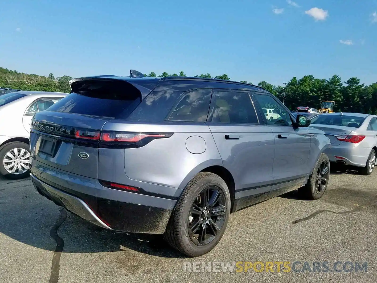 4 Photograph of a damaged car SALYL2EXXKA783457 LAND ROVER RANGE ROVE 2019