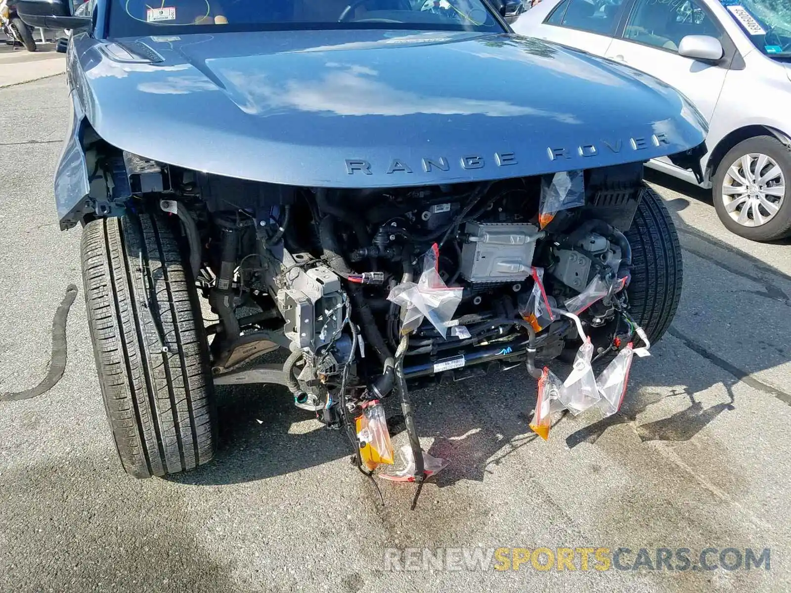 9 Photograph of a damaged car SALYL2EXXKA783457 LAND ROVER RANGE ROVE 2019