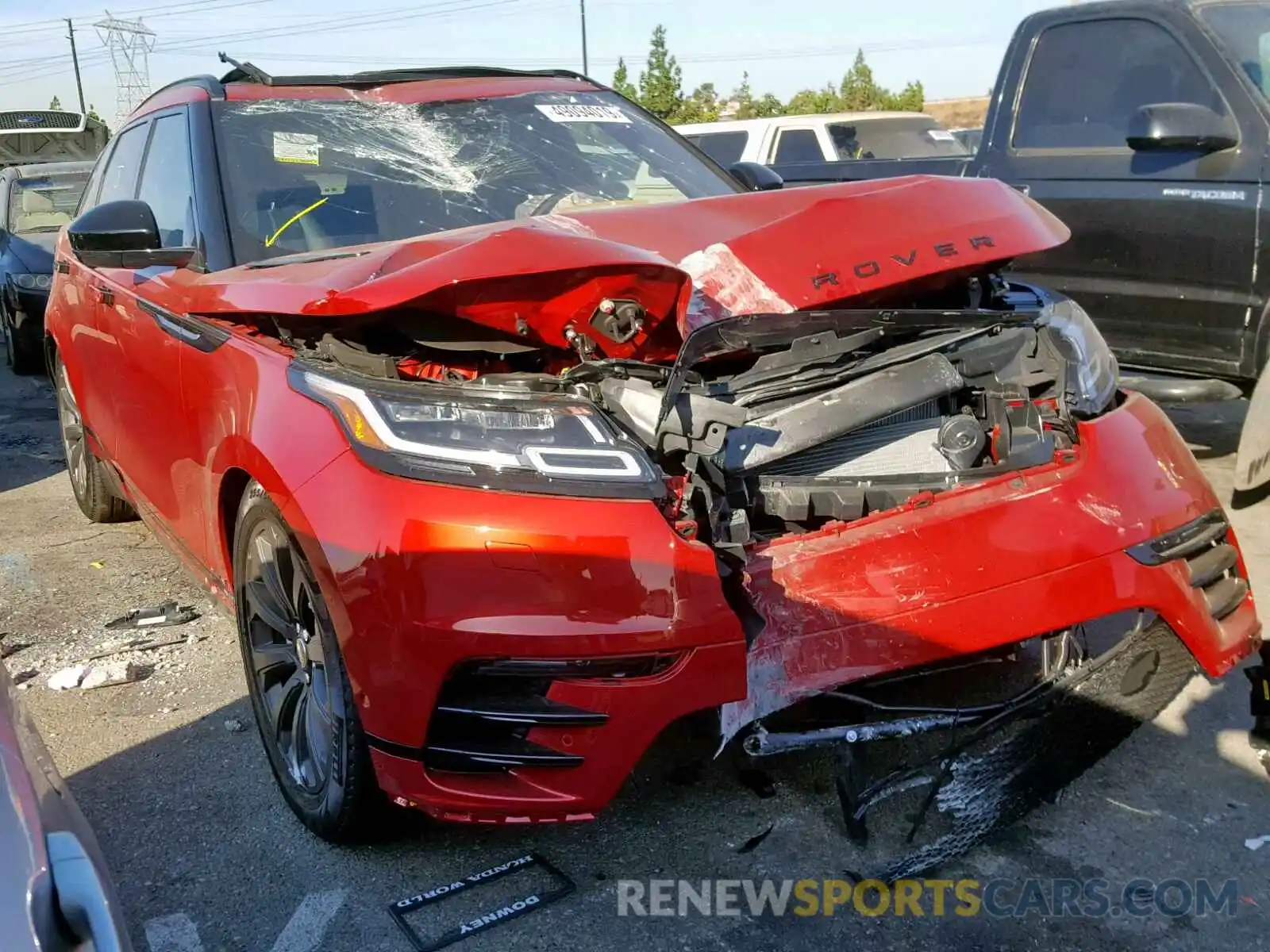 1 Photograph of a damaged car SALYL2FV0KA219409 LAND ROVER RANGE ROVE 2019