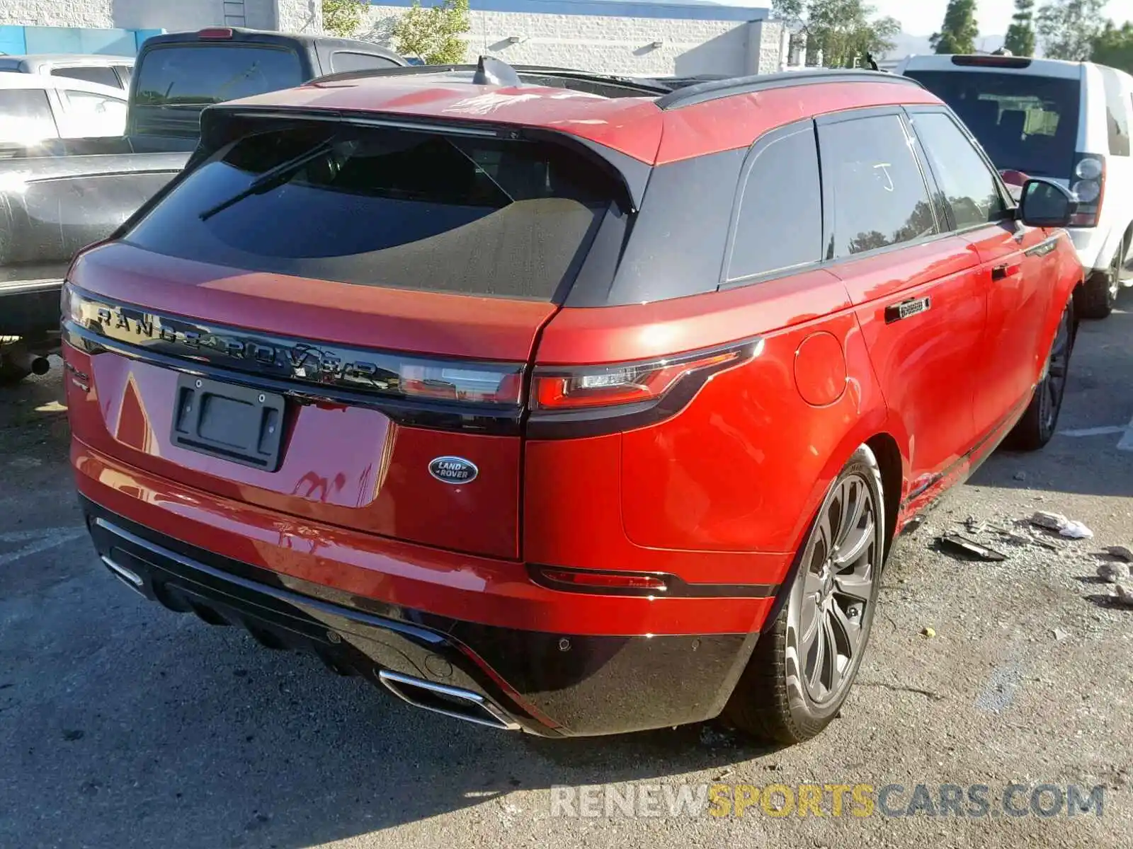 4 Photograph of a damaged car SALYL2FV0KA219409 LAND ROVER RANGE ROVE 2019